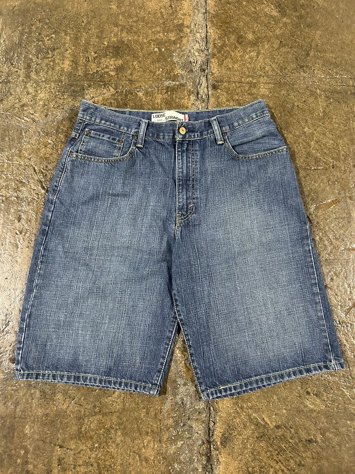 Levi's × Vintage Crazy Vintage Y2K Levi's 569 Jorts Essential Skater Jorts Size US 34 / EU 50 - 4 Thumbnail