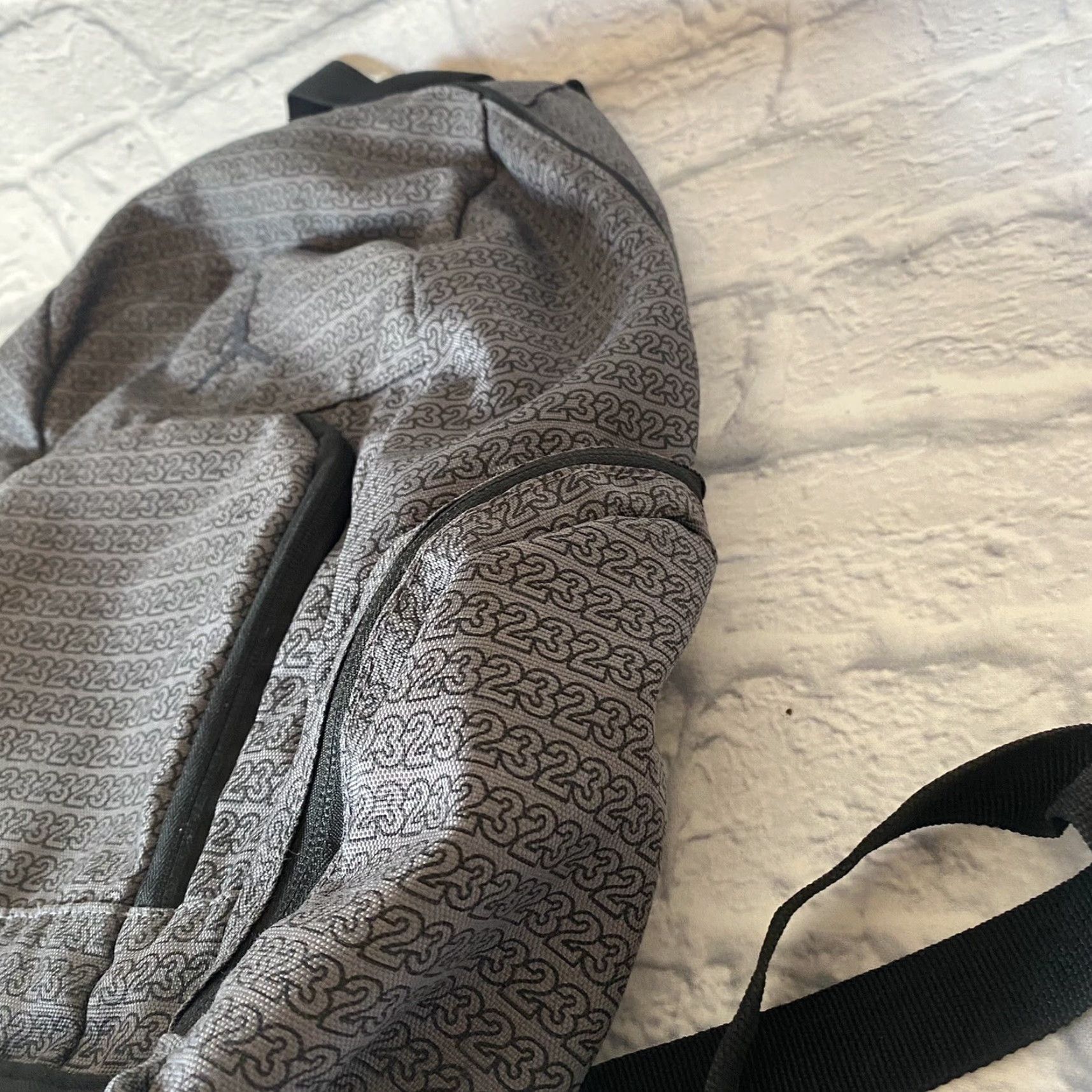 Nike Nike Air Jordan Jumpman 23 Backpack School Sports Bookbag Black Gray Mens Large Polyester Backpack Size ONE SIZE - 6 Thumbnail