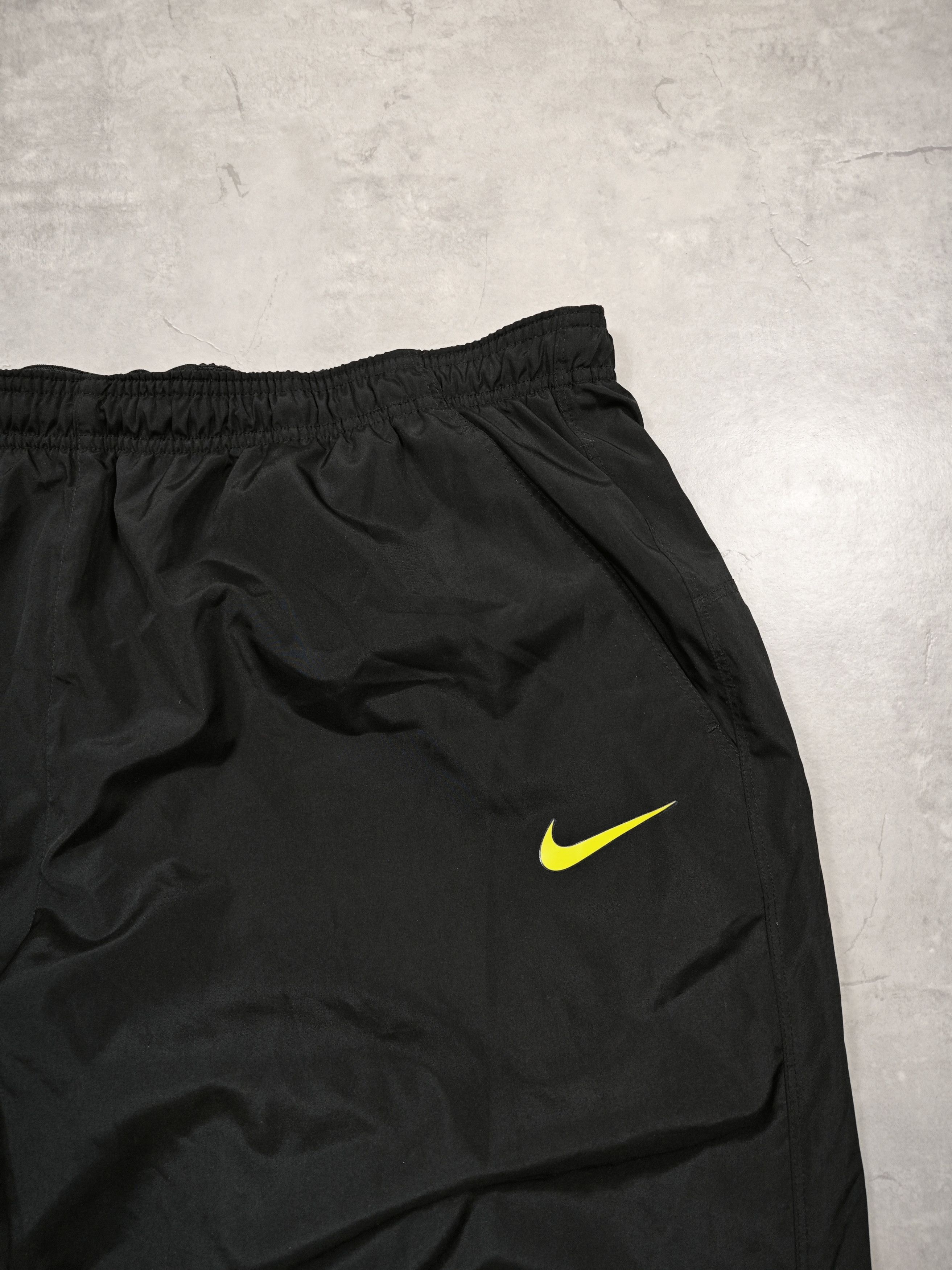 Nike Nike Track Pants Size US 37 - 2 Thumbnail
