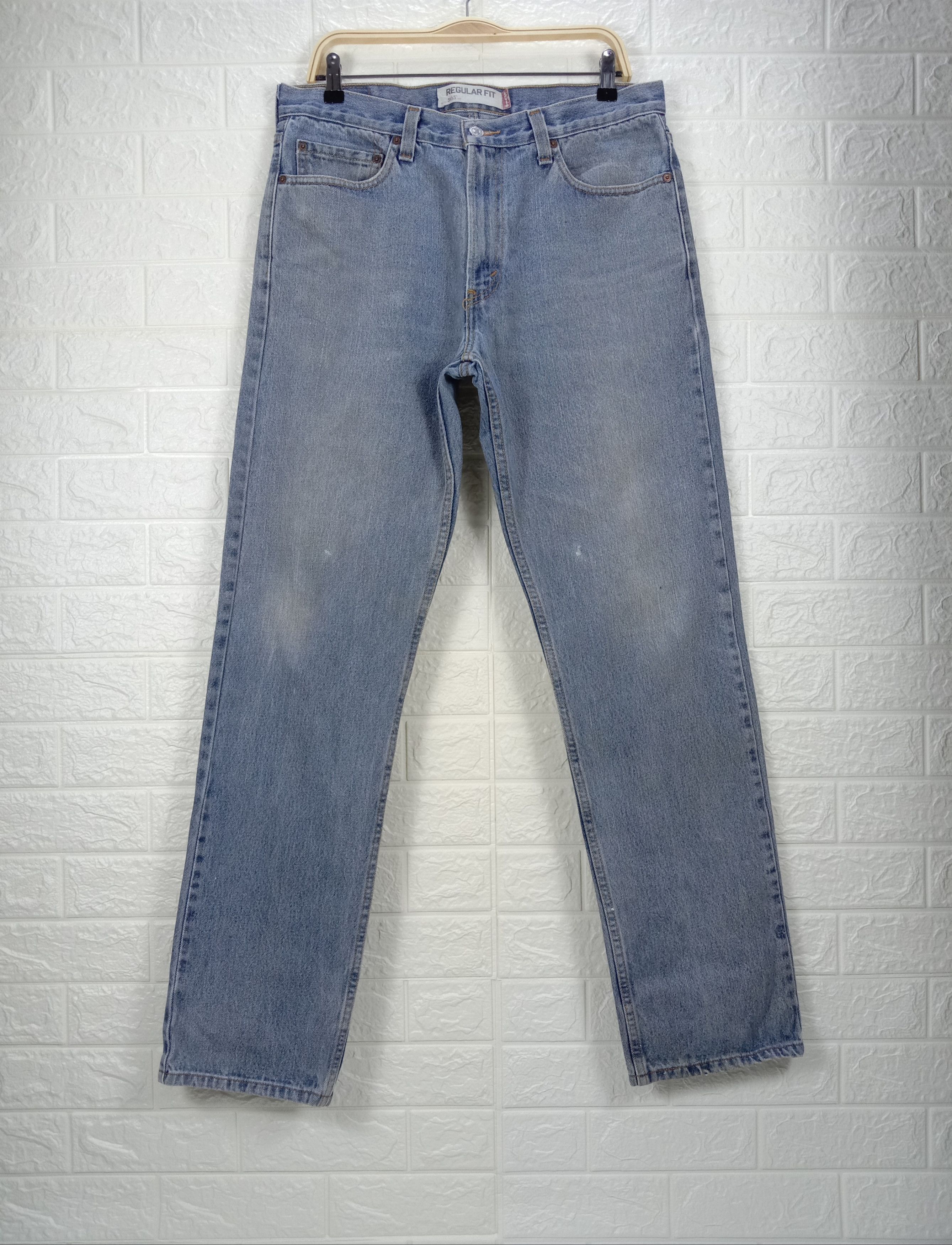Levi's Vintage Levi's 505 Jeans Light Wash Regular Fit Denim Size US 34 / EU 50 - 1 Thumbnail