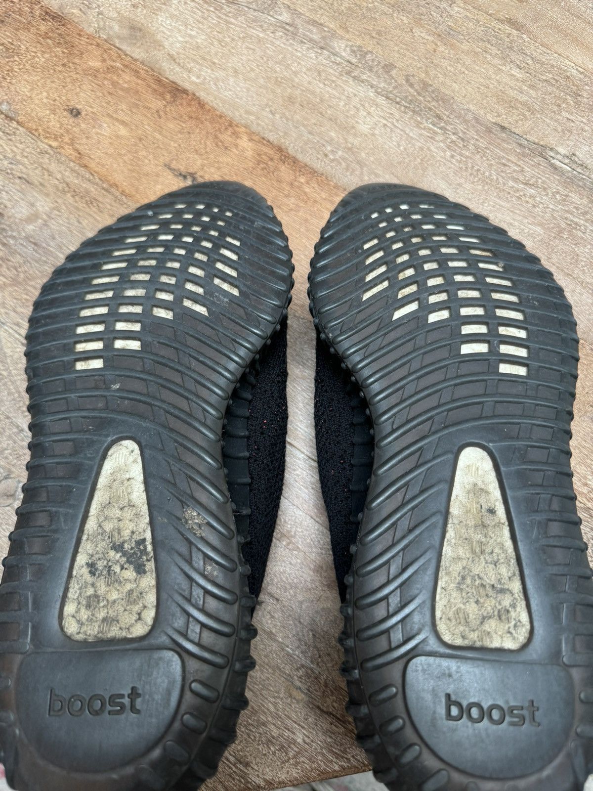 Adidas × Kanye West Adidas Yeezy 350 V2 Solar Reds Size US 11 / EU 44 - 6 Thumbnail
