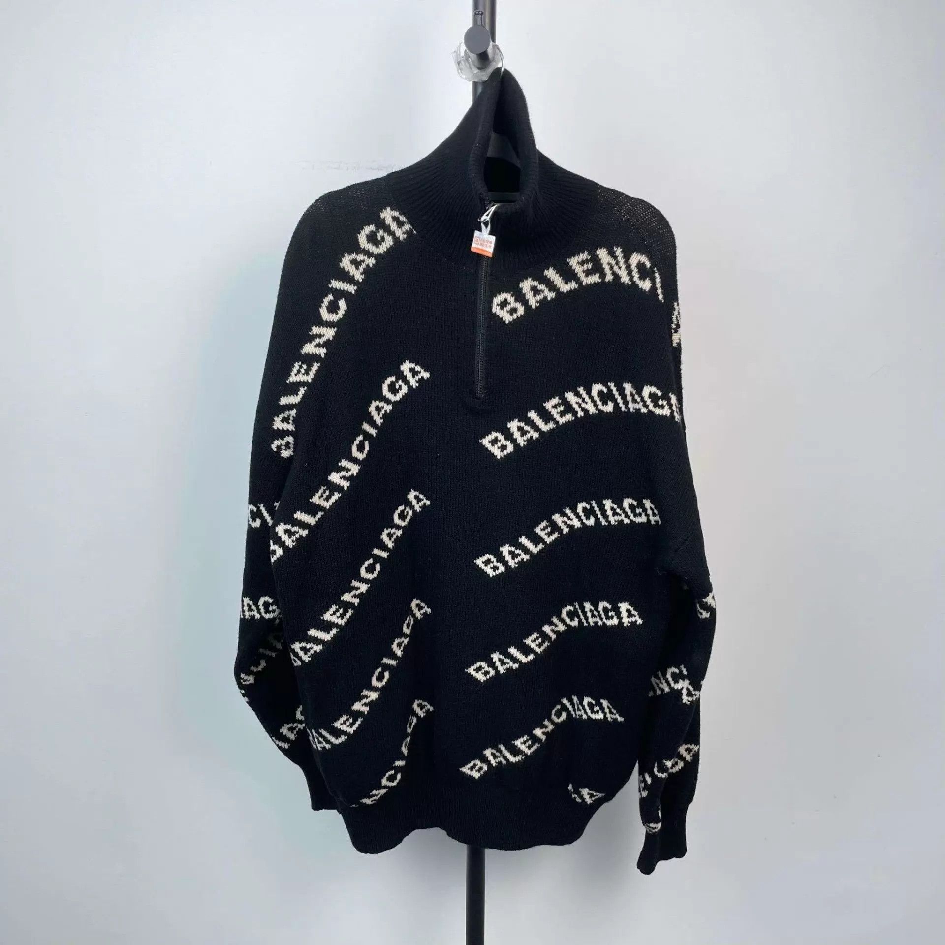 Balenciaga Balenciaga Allover Logo Sweater 95 New XS Size XS / US 0-2 / IT 36-38 - 1 Thumbnail