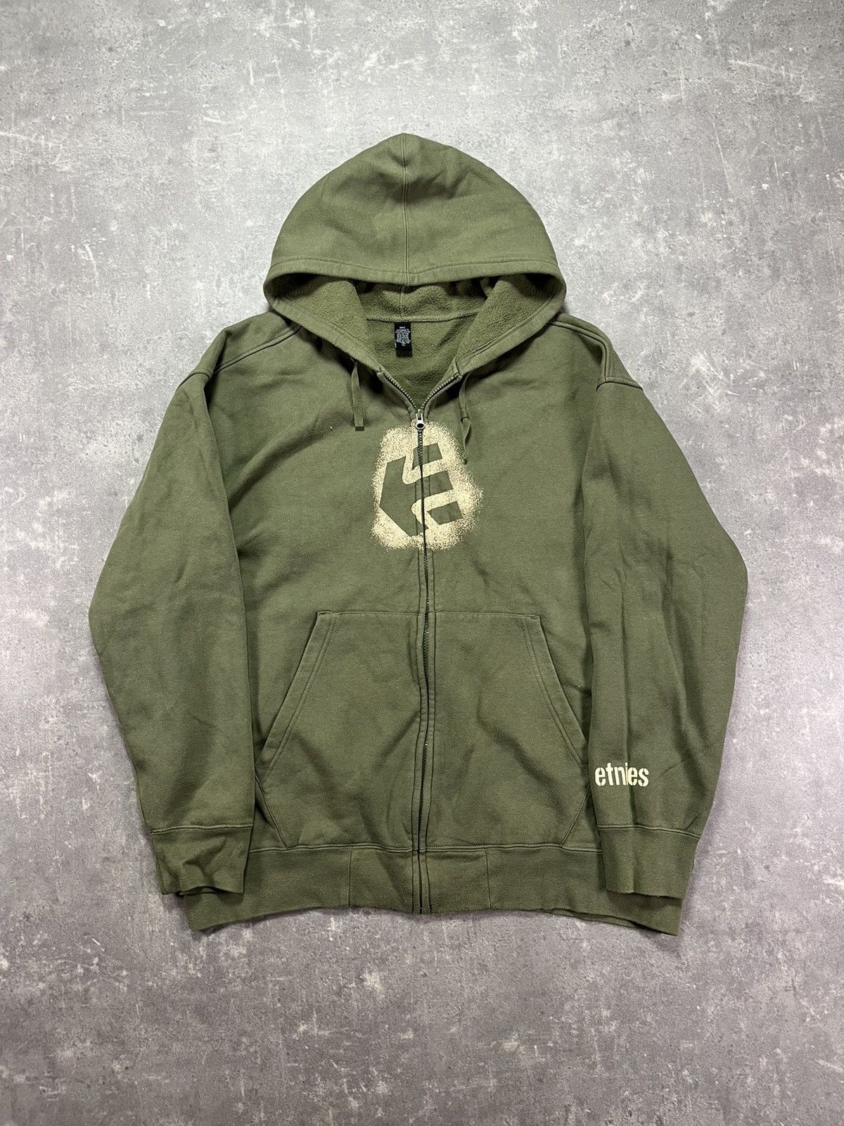 Etnies 00s Etnies Big Logo Printed Baggy Y2K Zip Hoodie XL XXL Size US XL / EU 56 / 4 - 1 Thumbnail