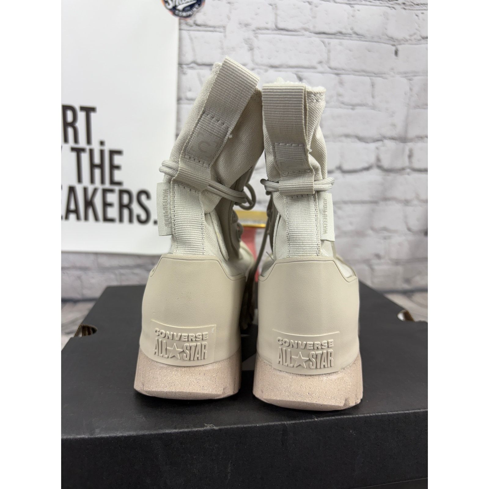 Converse Converse Chuck Taylor Lugged Terrain Sneakers Womens 5 White Size US 5 / IT 35 - 4 Thumbnail