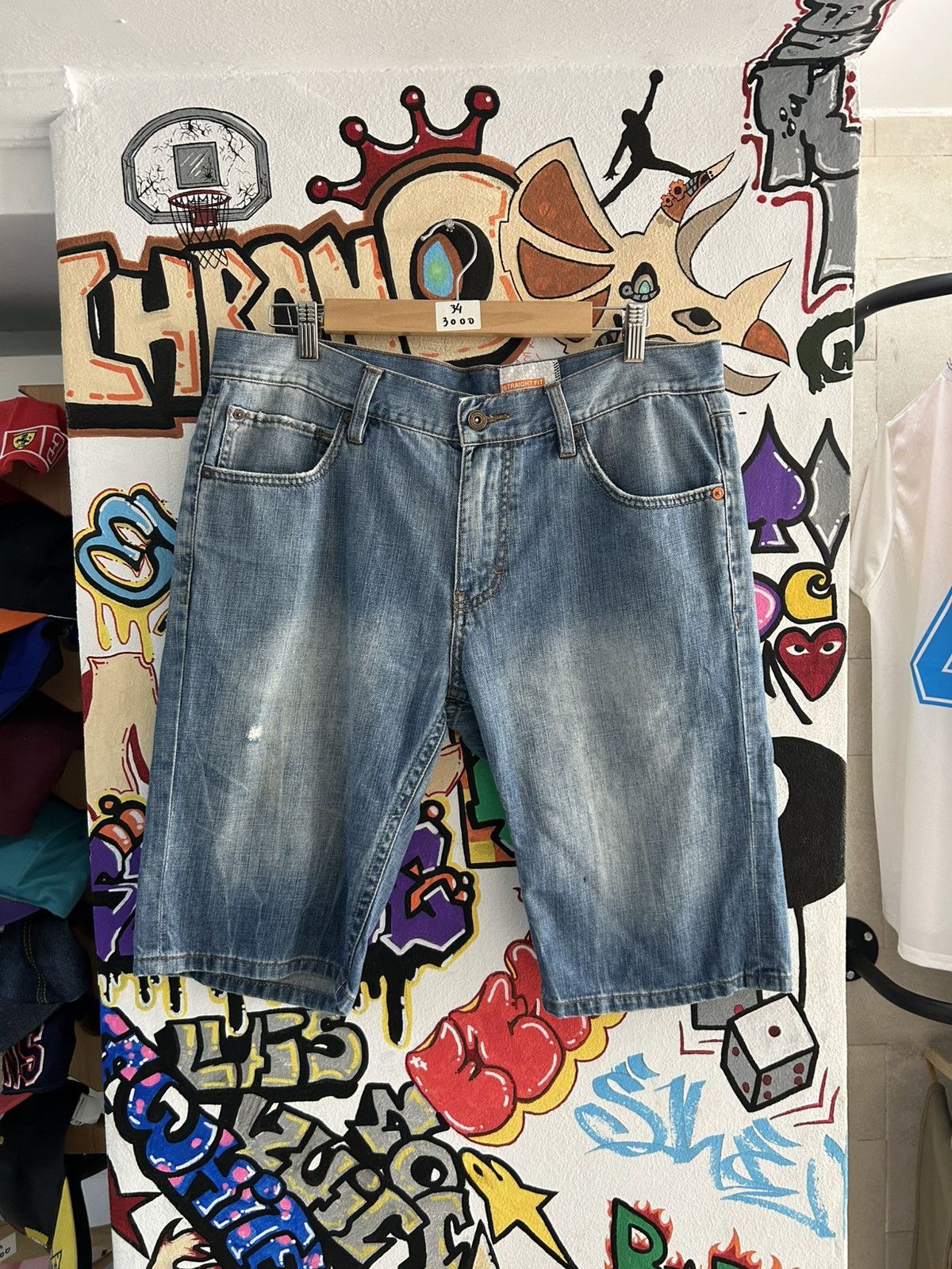 DC Dc Jorts Size US 34 / EU 50 - 1 Thumbnail