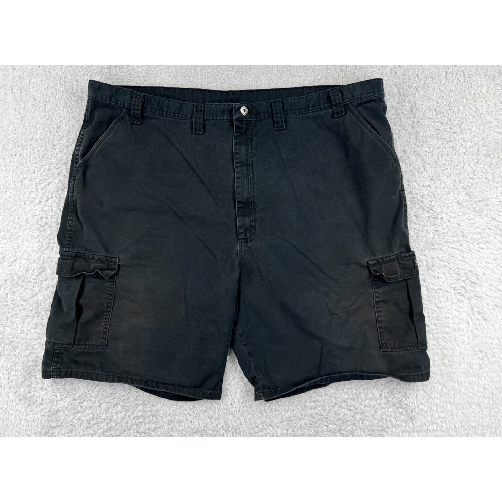 Wrangler Wrangler Shorts Mens 46 Black 100% Cotton Blend Cargo Hiking Camping Fishing Cargo Pocket inches inseam 9 in Regular Cotton Wrangler Men Black 46 Size US 30 / EU 46 - 2 Thumbnail