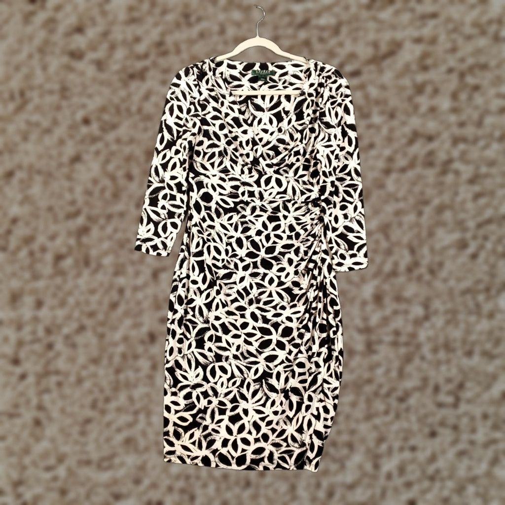 Ralph Lauren Ralph Lauren Shift Dress Womens Size 6 White Black Geometric V-Neck Stretch Shirt Dress Mens Women Girls? Size M / US 6-8 / IT 42-44 - 1 Thumbnail