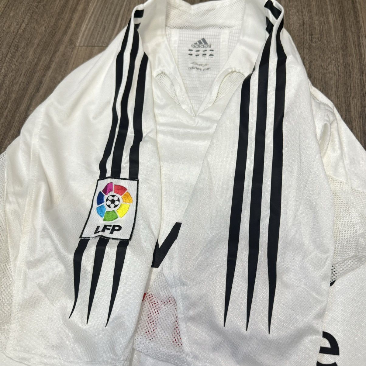 Other Real Madrid 04/05 player issue home shirt Size US L / EU 52-54 / 3 - 7 Thumbnail