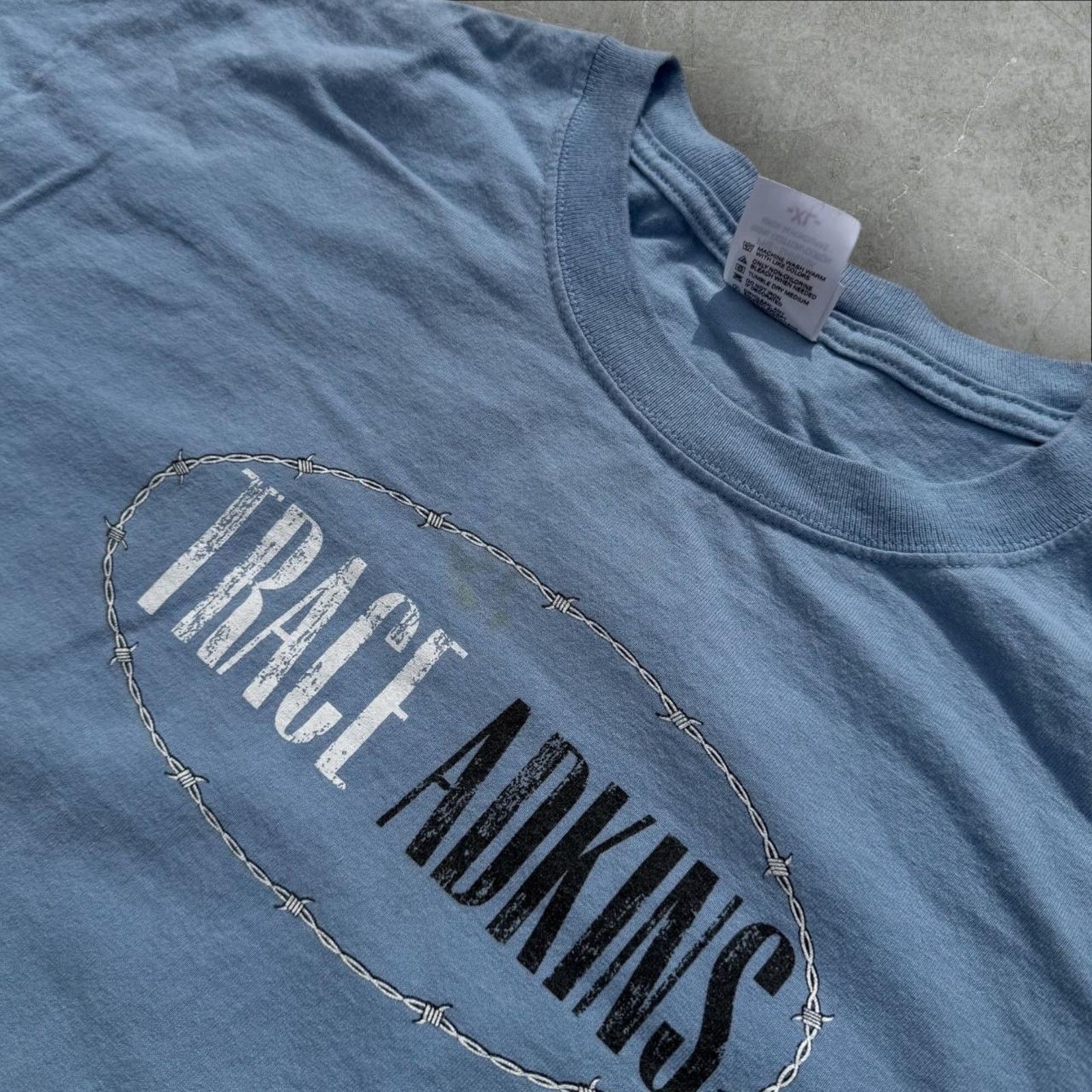 Other Trace Adkins "Dangerous Man" Tour Tee Blue XL Size US XL / EU 56 / 4 - 3 Thumbnail