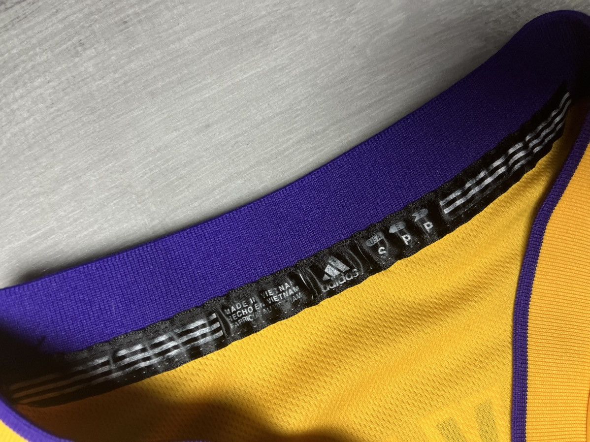 Adidas KOBE BRYANT LOS ANGELES LAKERS BASKETBALL JERSEY NBA ADIDAS Size US S / EU 44-46 / 1 - 4 Thumbnail