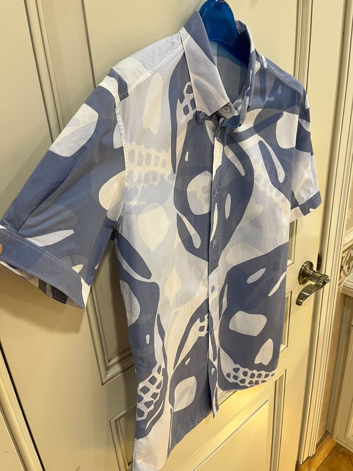 Alexander McQueen Alexander McQueen Skull Print Short Sleeve Shirt Size US S / EU 44-46 / 1 - 8 Thumbnail