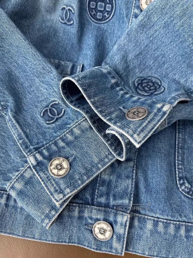 Chanel Chanel 24S camelia relief full-print short denim jacket Size L / US 10 / IT 46 - 6 Thumbnail
