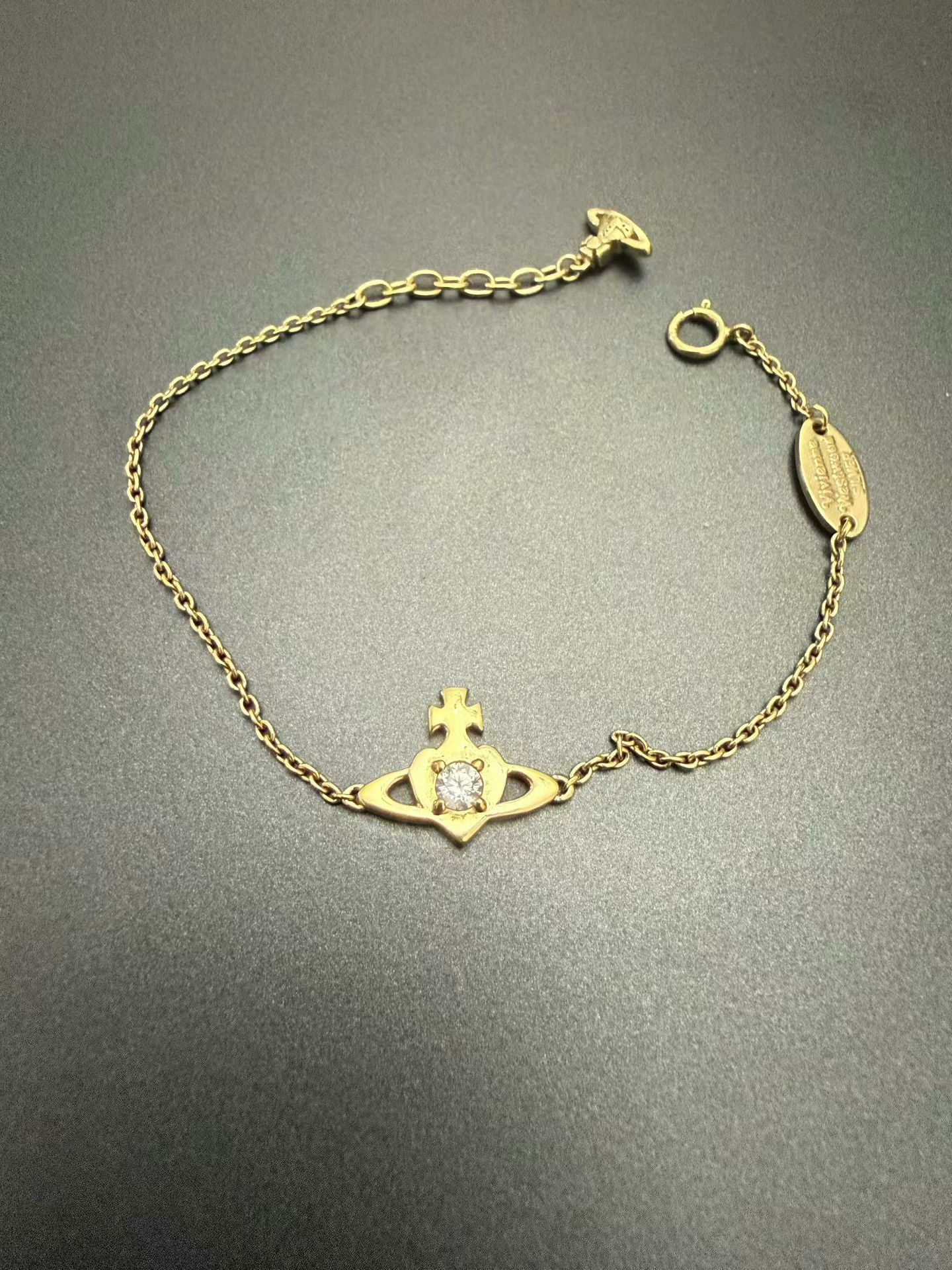 Vivienne Westwood Vivienne Westwood Saturn Heart Diamond Bracelet Size ONE SIZE - 1 Thumbnail