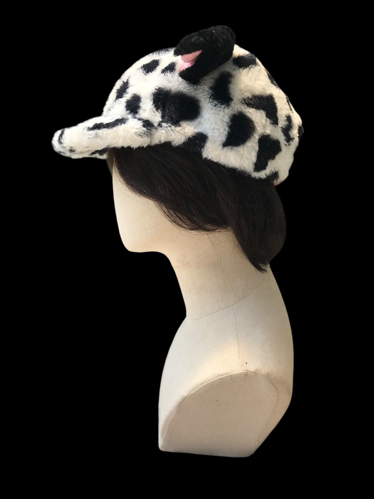 Disney × Japanese Brand AUTHENTIC 101 DALMATIAN FULL FAUX FUR CAP HAT Size ONE SIZE - 1 Thumbnail