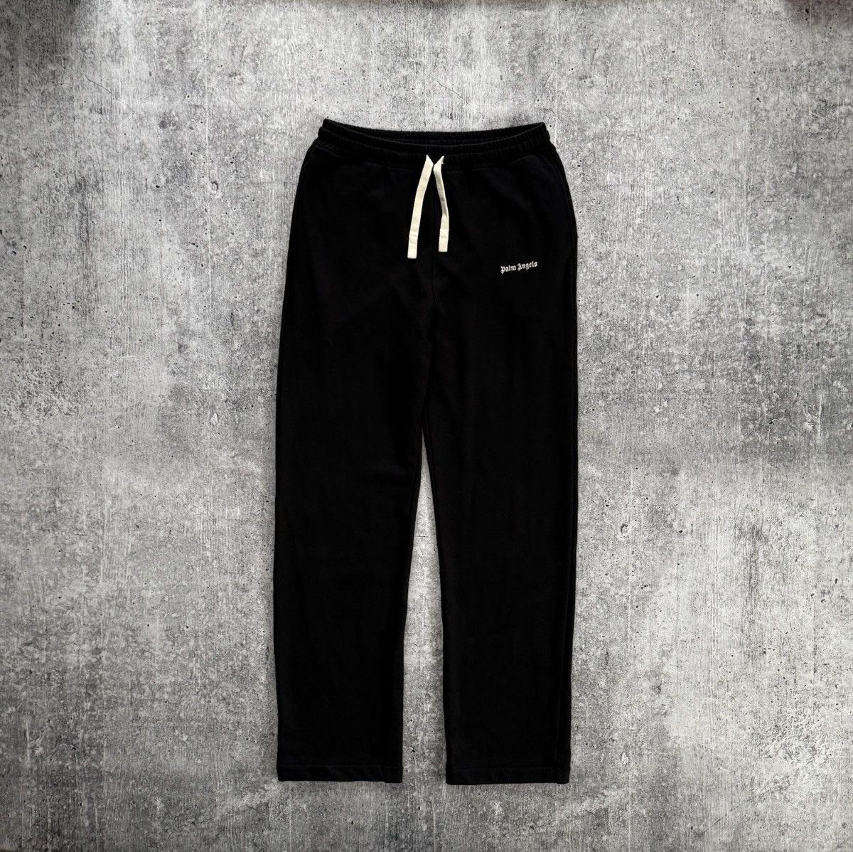 Palm Angels Palm Angels Sweatpants Joggers Classic Logo Black Size L Size US 34 / EU 50 - 1 Thumbnail
