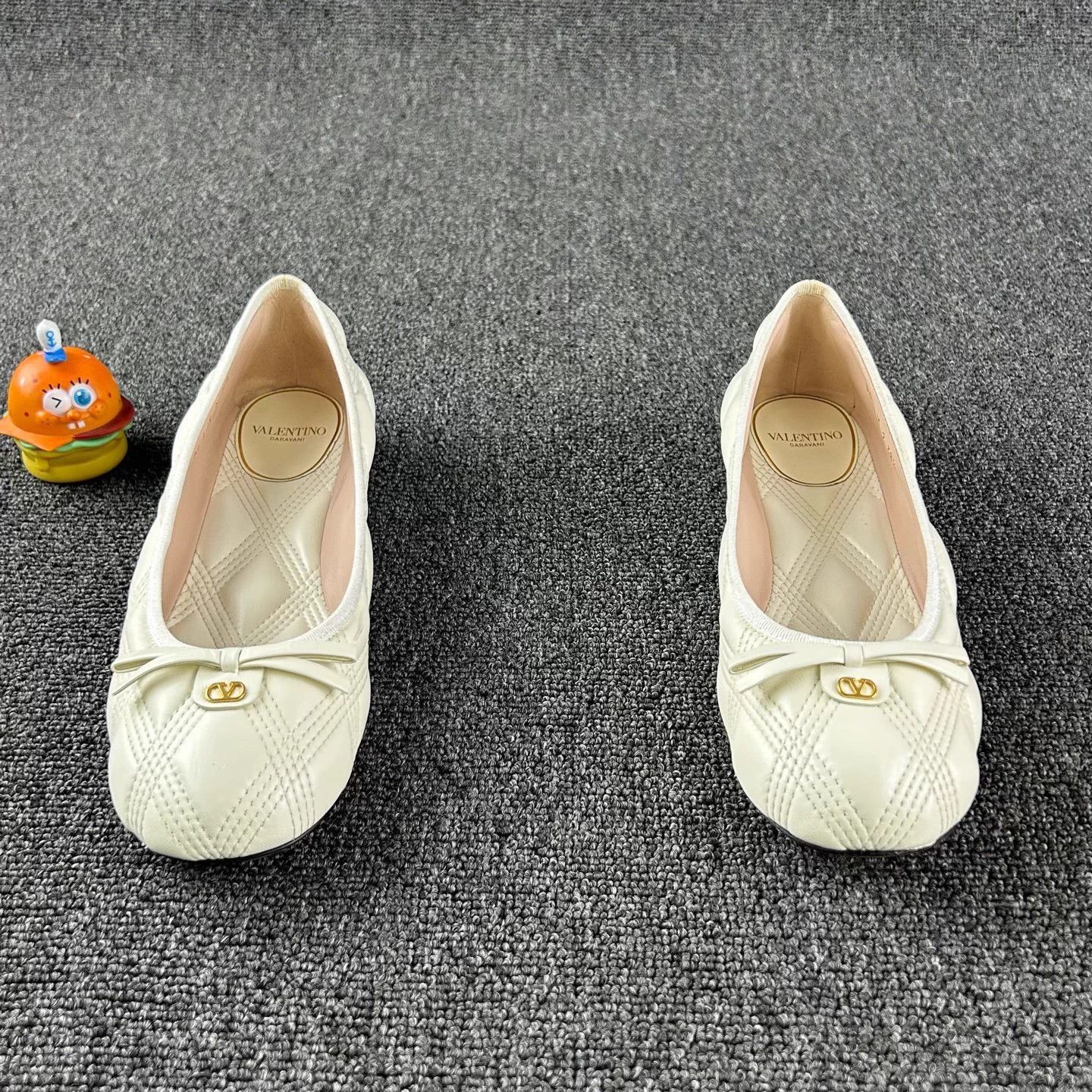 Valentino Valentino Quilted Bow Toe Ballet Flats EU38.5 Size US 7.5 / IT 37.5 - 2 Thumbnail