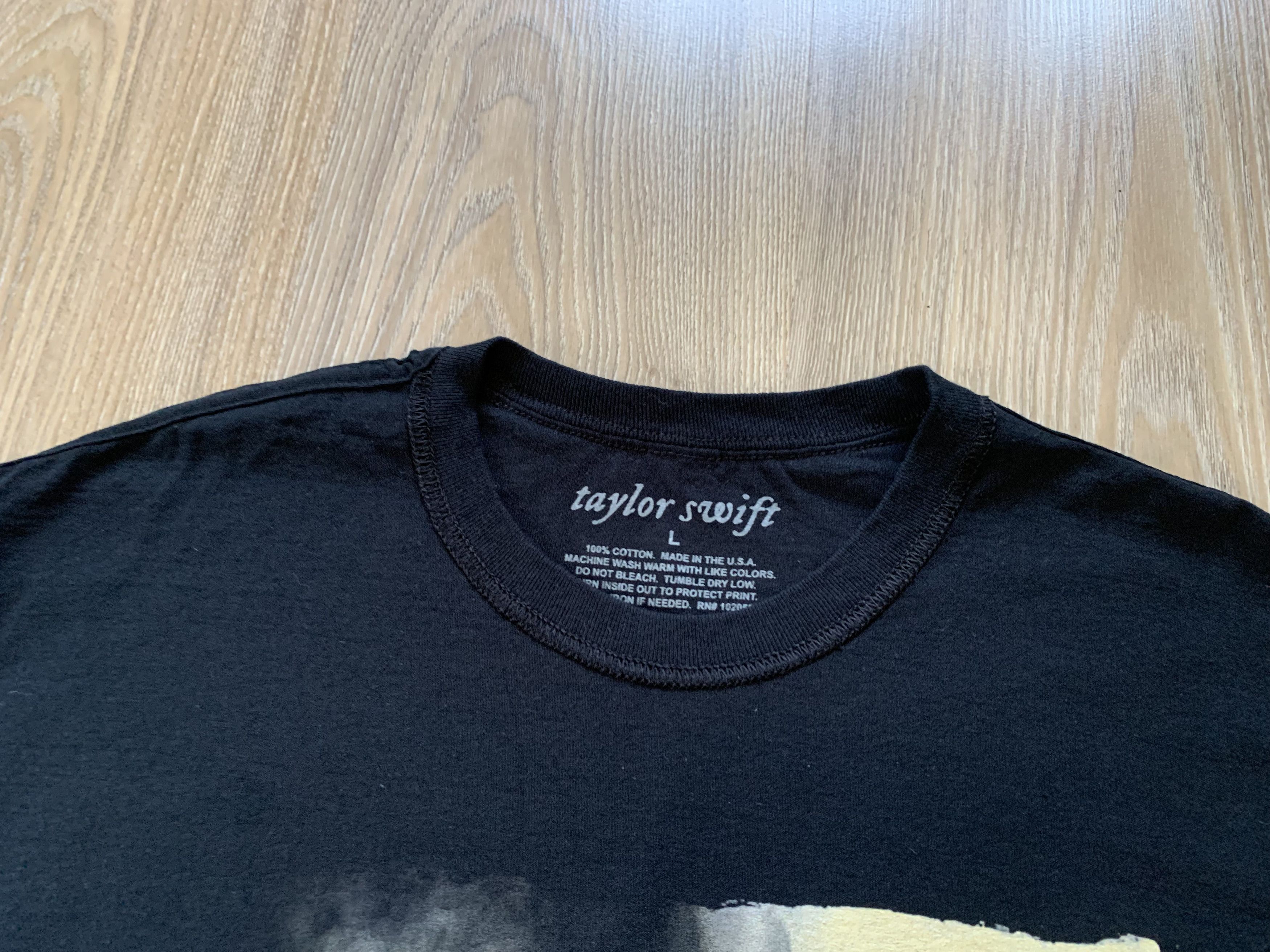 Band Tees × Vintage Rare Taylor Swift Overprint Black T Shirt USA Size US L / EU 52-54 / 3 - 6 Thumbnail
