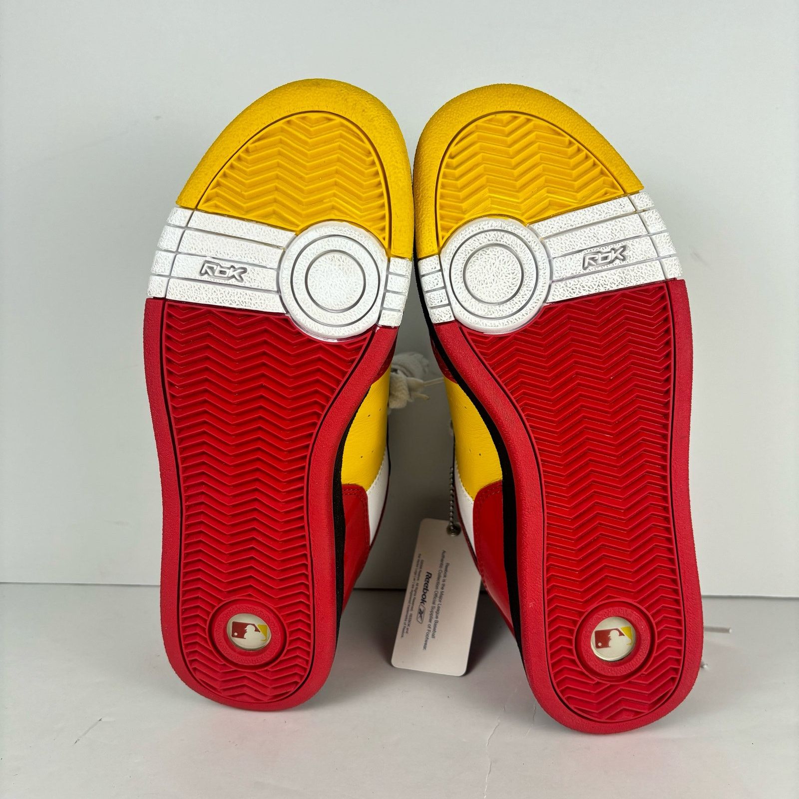 Reebok Reebok MLB Clubhouse Exclusive mens size 6.5/ womens size 8 Size US 8 / IT 38 - 7 Thumbnail