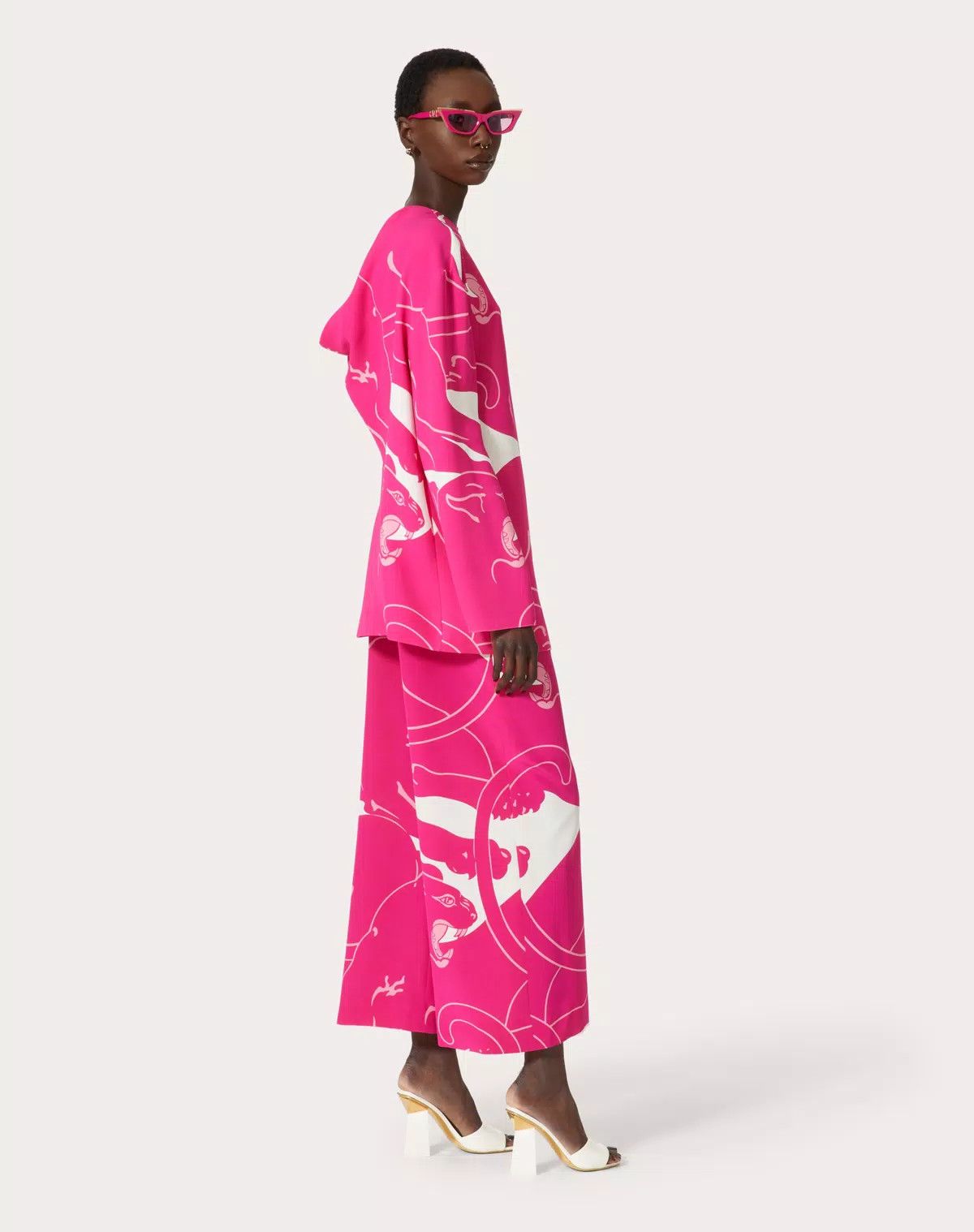 Valentino o1s1wg110625 Cady Panther Top in Pink Size M / US 6-8 / IT 42-44 - 3 Thumbnail
