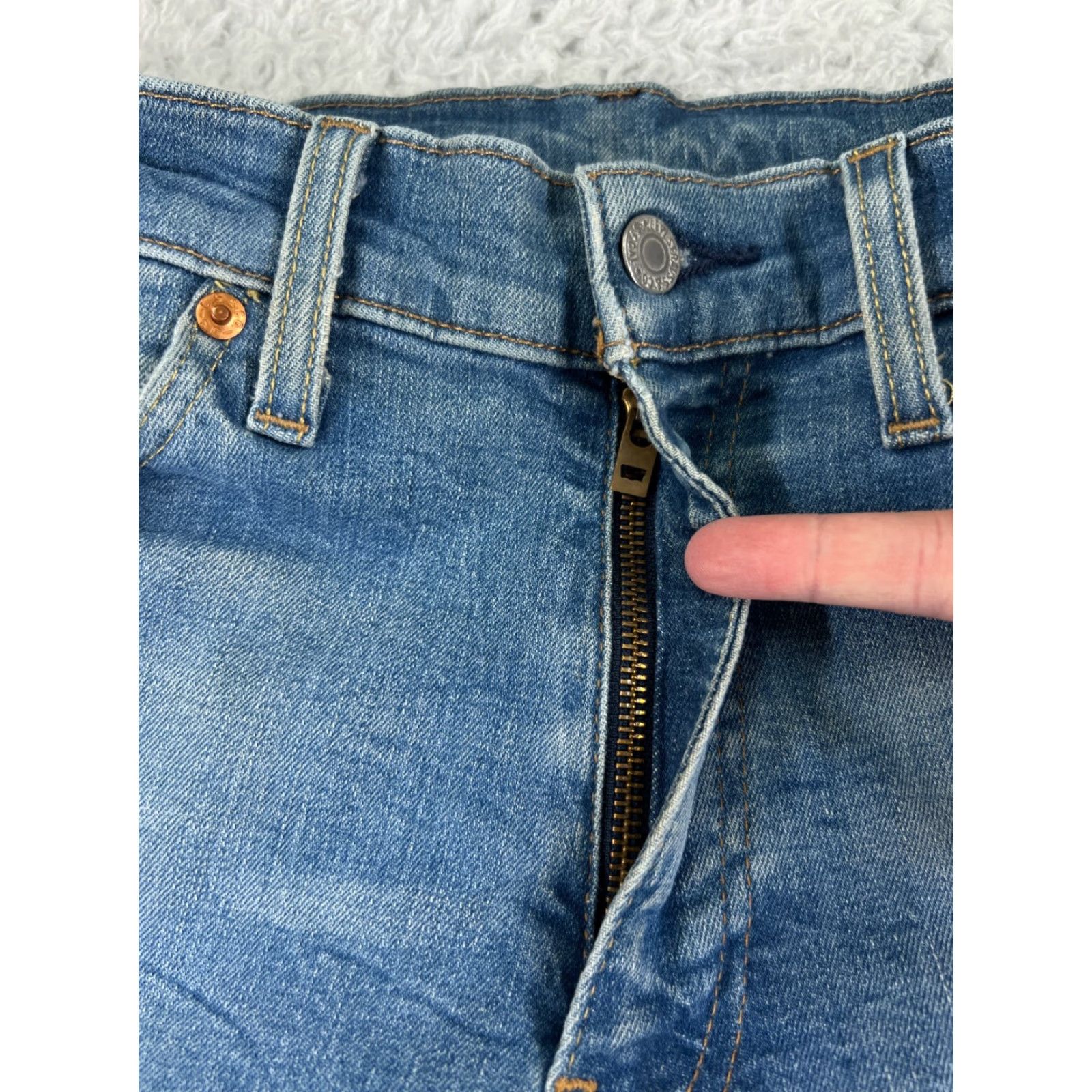 Levi's Levi's 511 Jeans Adult 31 Denim Blue Cotton Blend Slim Straight 5-Pocket Regular Read Read Size US 31 - 6 Thumbnail