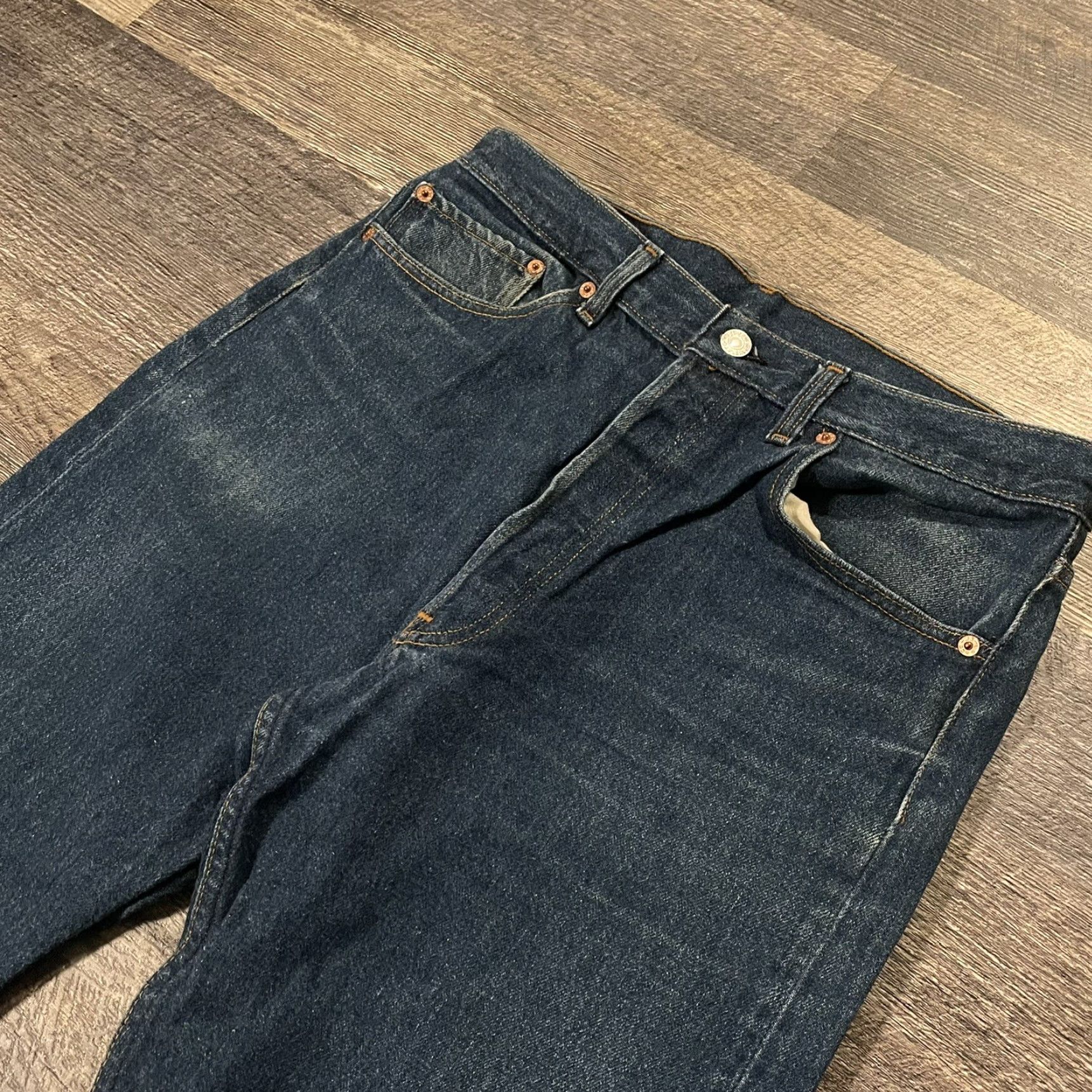 Levi's VINTAGE Levi’s 501 Jeans Mens Denim Dark Wash 32 x 30 USA 1990s Straight Size US 32 / EU 48 - 3 Thumbnail