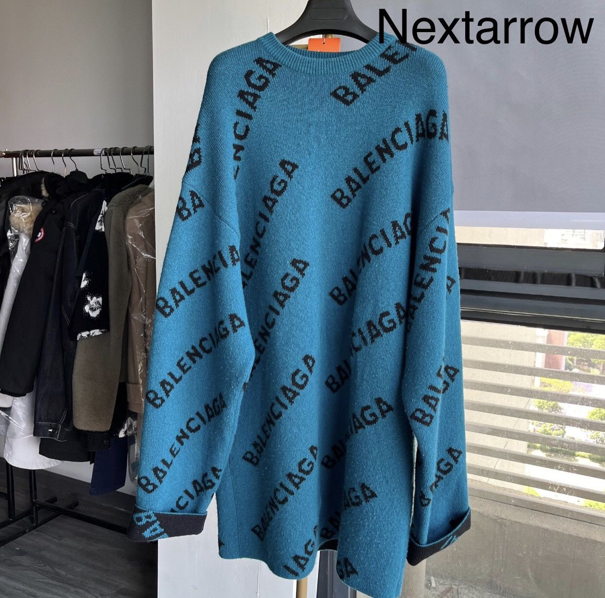 Balenciaga BALENCIAGA bullet screen logo sweater2412-Nextarrow Size US S / EU 44-46 / 1 - 1 Thumbnail