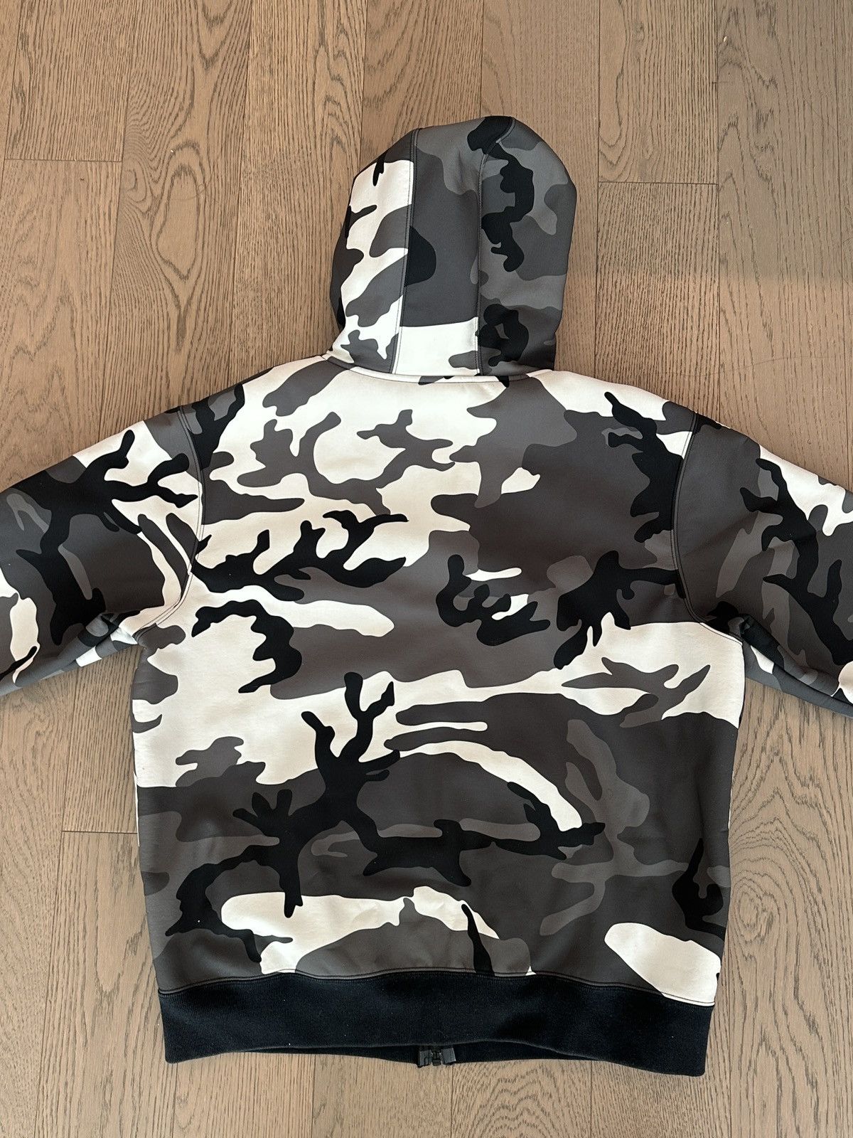 Supreme Supreme Camo Sherpa Zip-Up Hoodie – Black/White Woodland Size US M / EU 48-50 / 2 - 8 Thumbnail