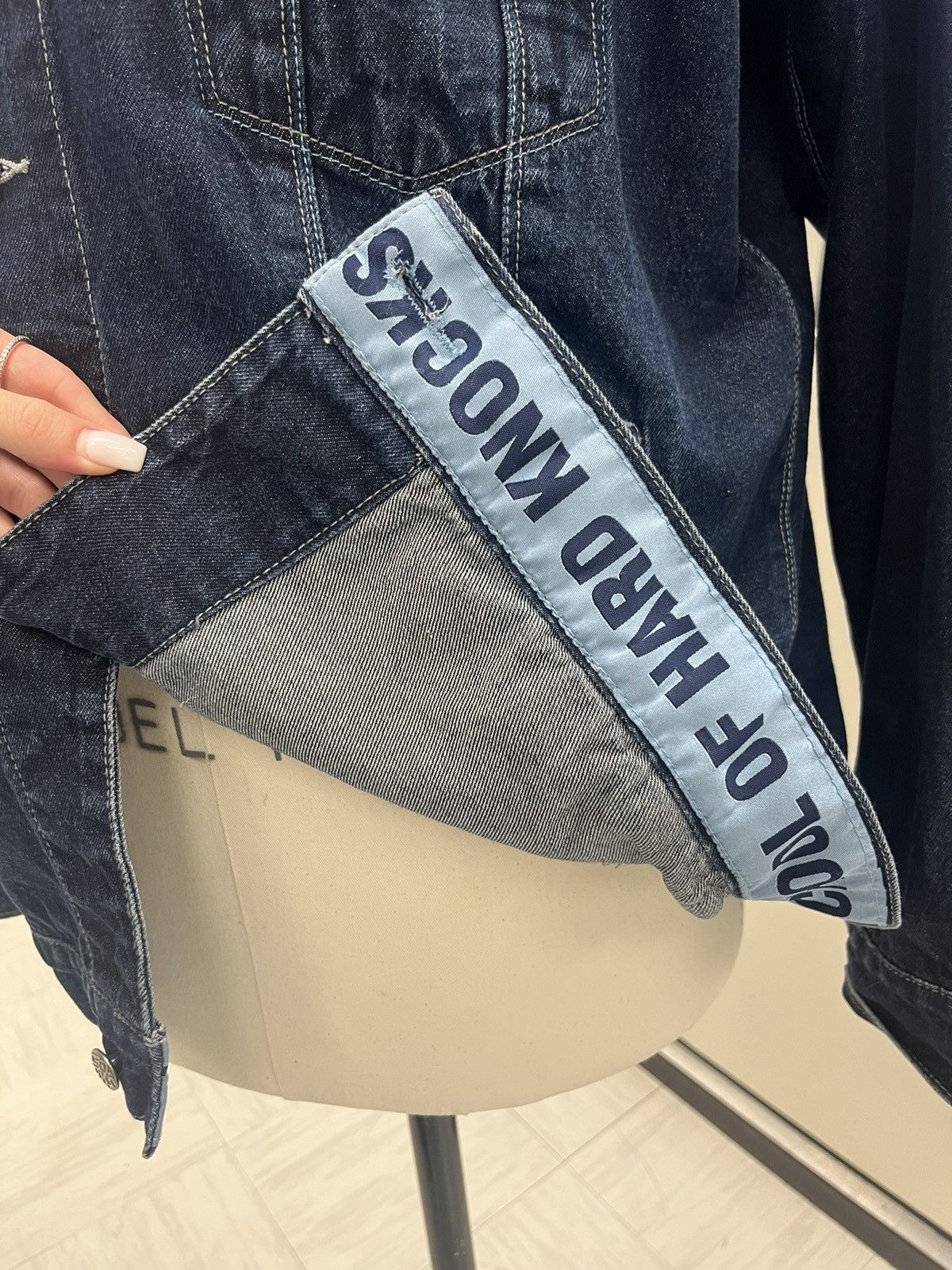 JNCO × Vintage VINTAGE RARE SCHOOL OF HARD KNOCKS DENIM JACKET Size US XL / EU 56 / 4 - 4 Thumbnail