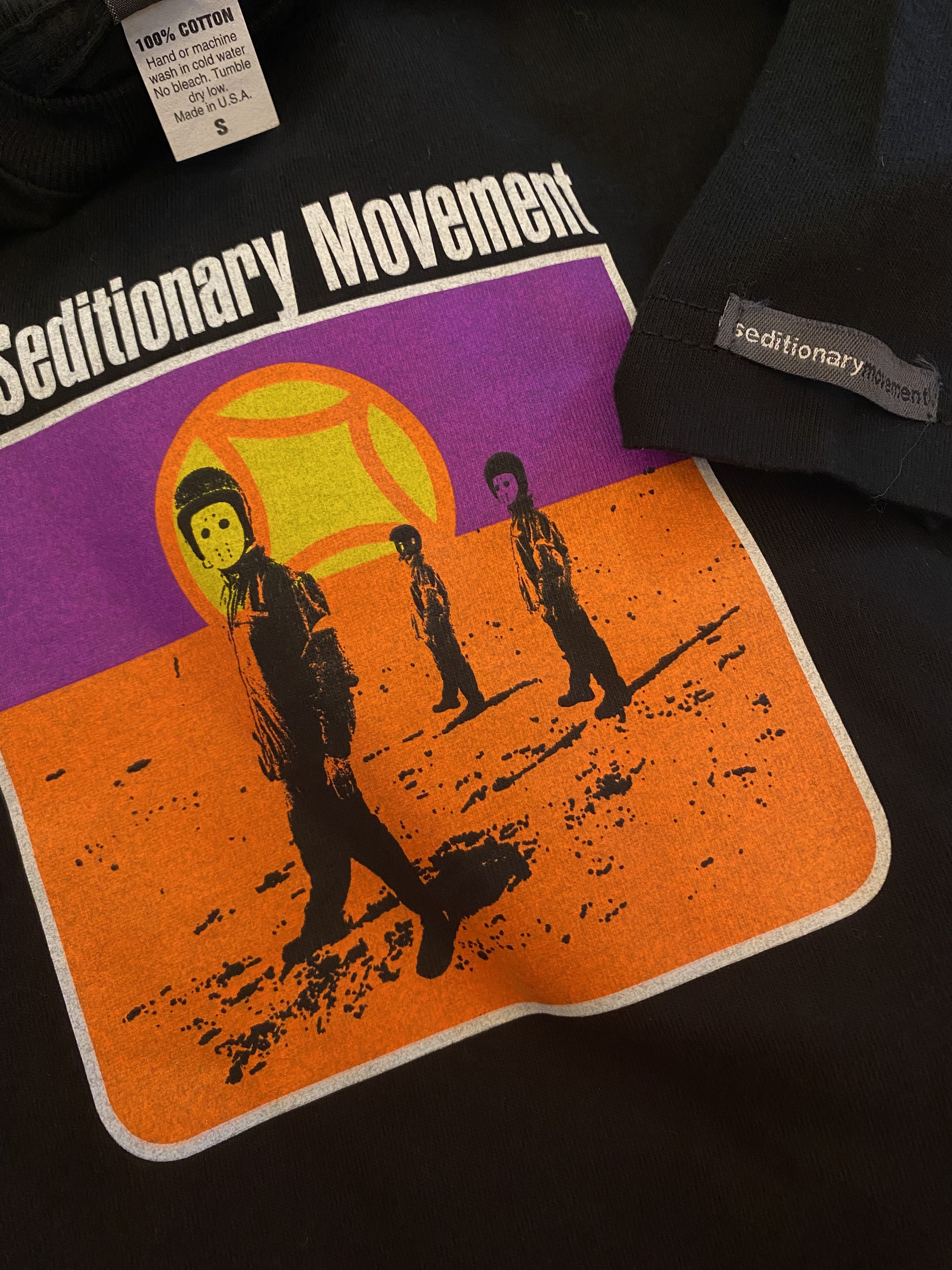 Freshjive × Vintage 00s Freshjive Optical Signature Seditionary Movement Tee Size US S / EU 44-46 / 1 - 5 Thumbnail
