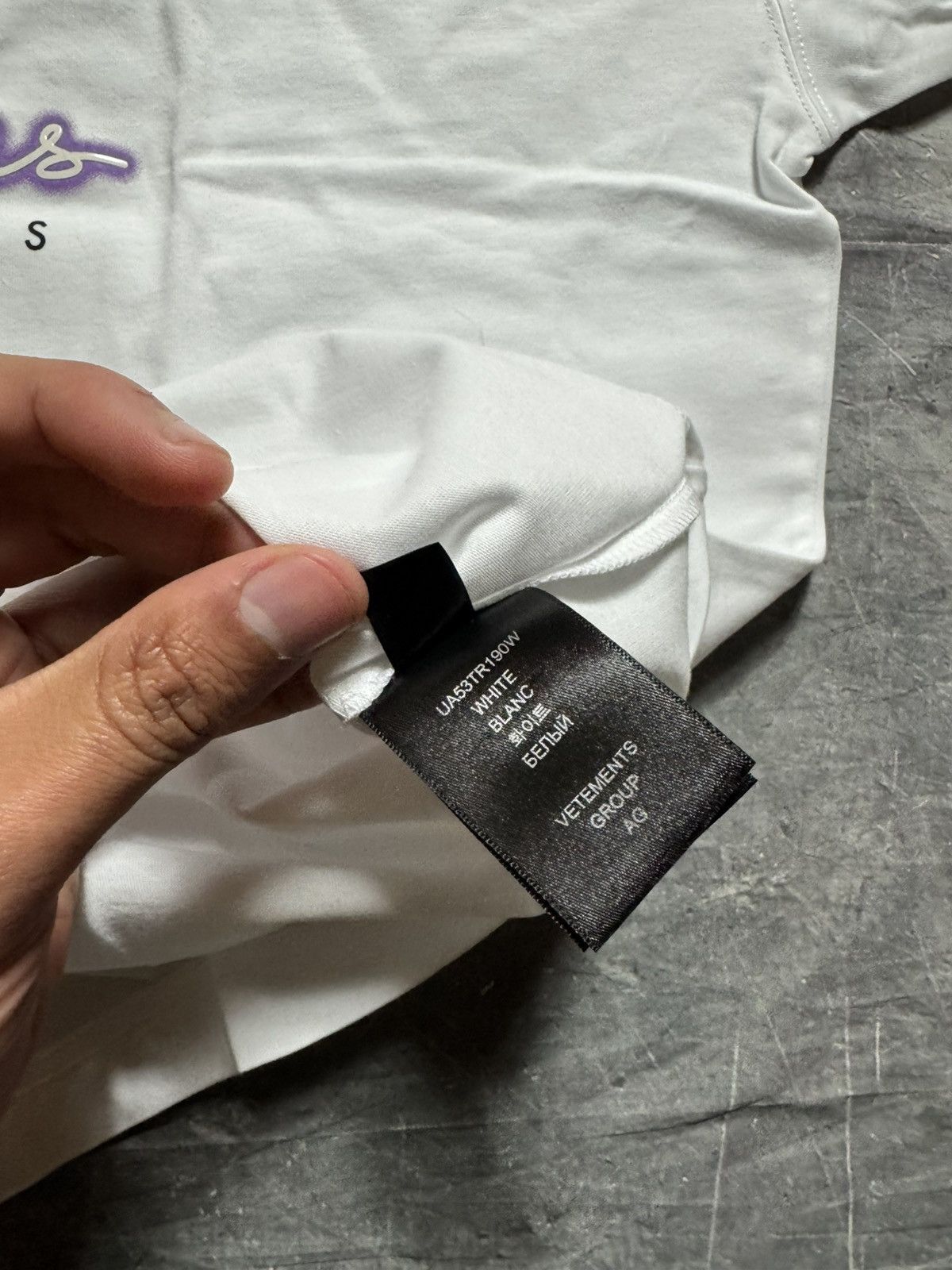 Vetements Vetements Las Vetements Unicorn Dolphins t-shirt in White Size US L / EU 52-54 / 3 - 10 Thumbnail
