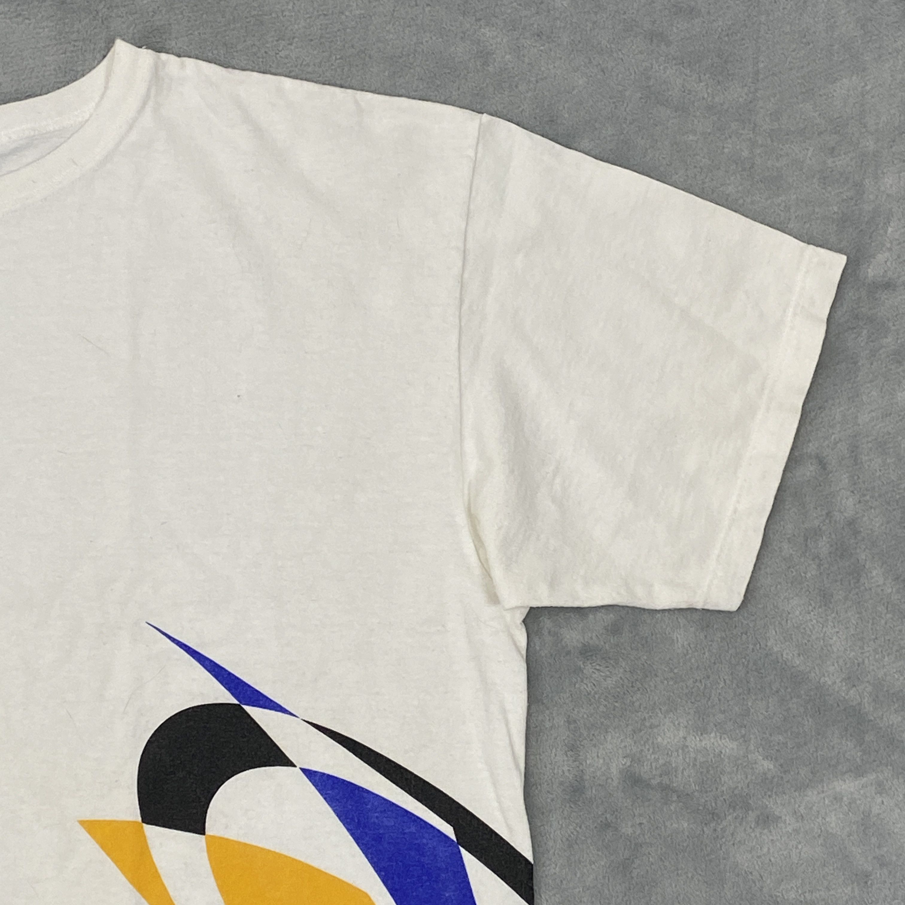 Reebok × Vintage T-Shirt Men XL White Wrap-Around Graphic Short Sleeve USA Size US XL / EU 56 / 4 - 4 Thumbnail