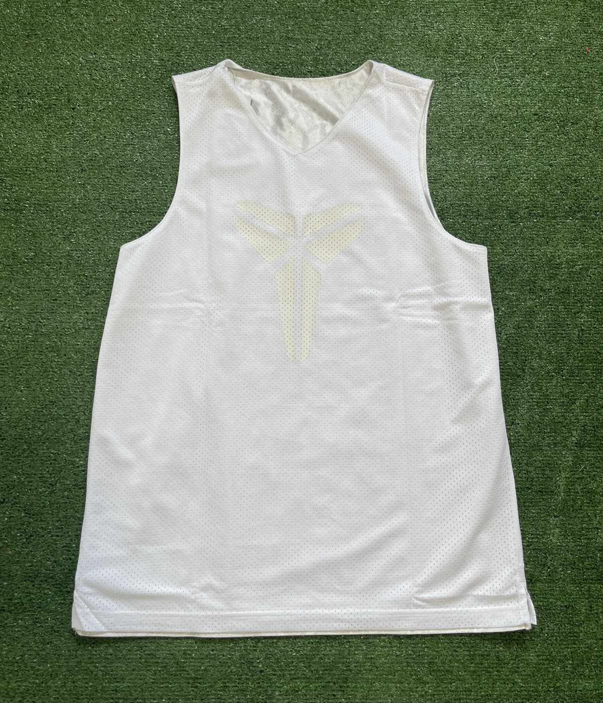 Nike Nike Kobe Bryant Mamba Dri-FIT White Reversible Jersey Size US XL / EU 56 / 4 - 4 Thumbnail