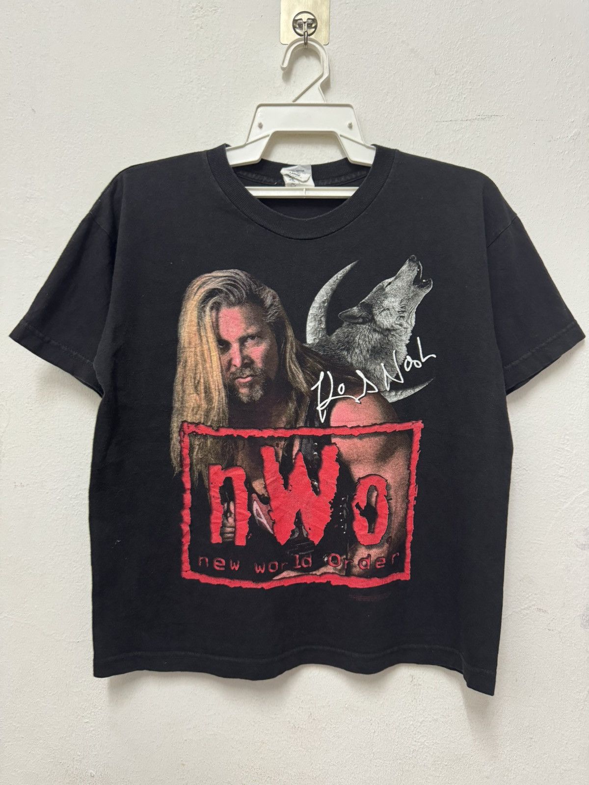 Vintage Vintage Wcw New World Order Wolfpac Kevin Wresling T shirt Size US L / EU 52-54 / 3 - 1 Thumbnail