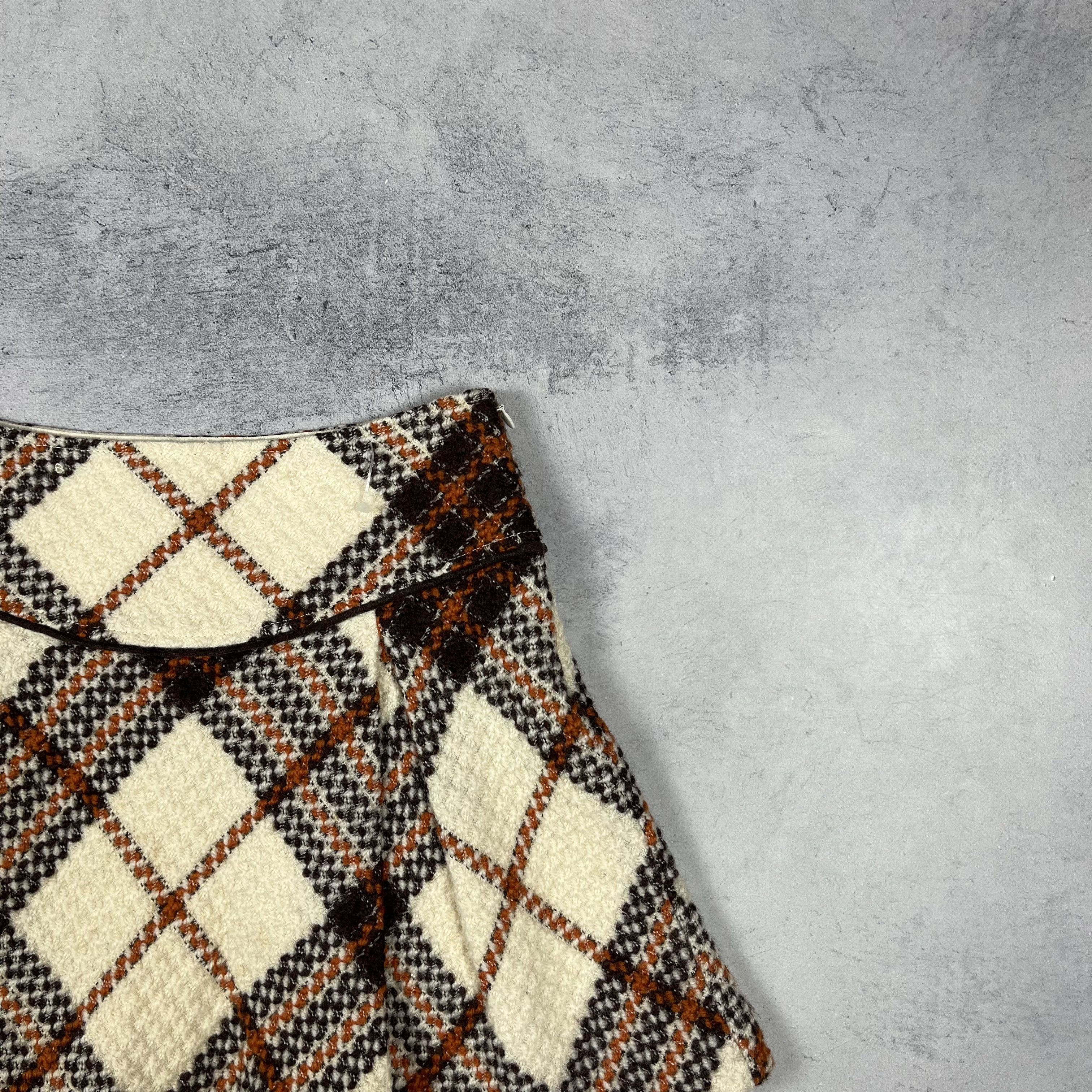 Burberry Burberry Blue Label Wool Tweed Mini Skirt size 38 Size 28" / US 6 / IT 42 - 3 Thumbnail