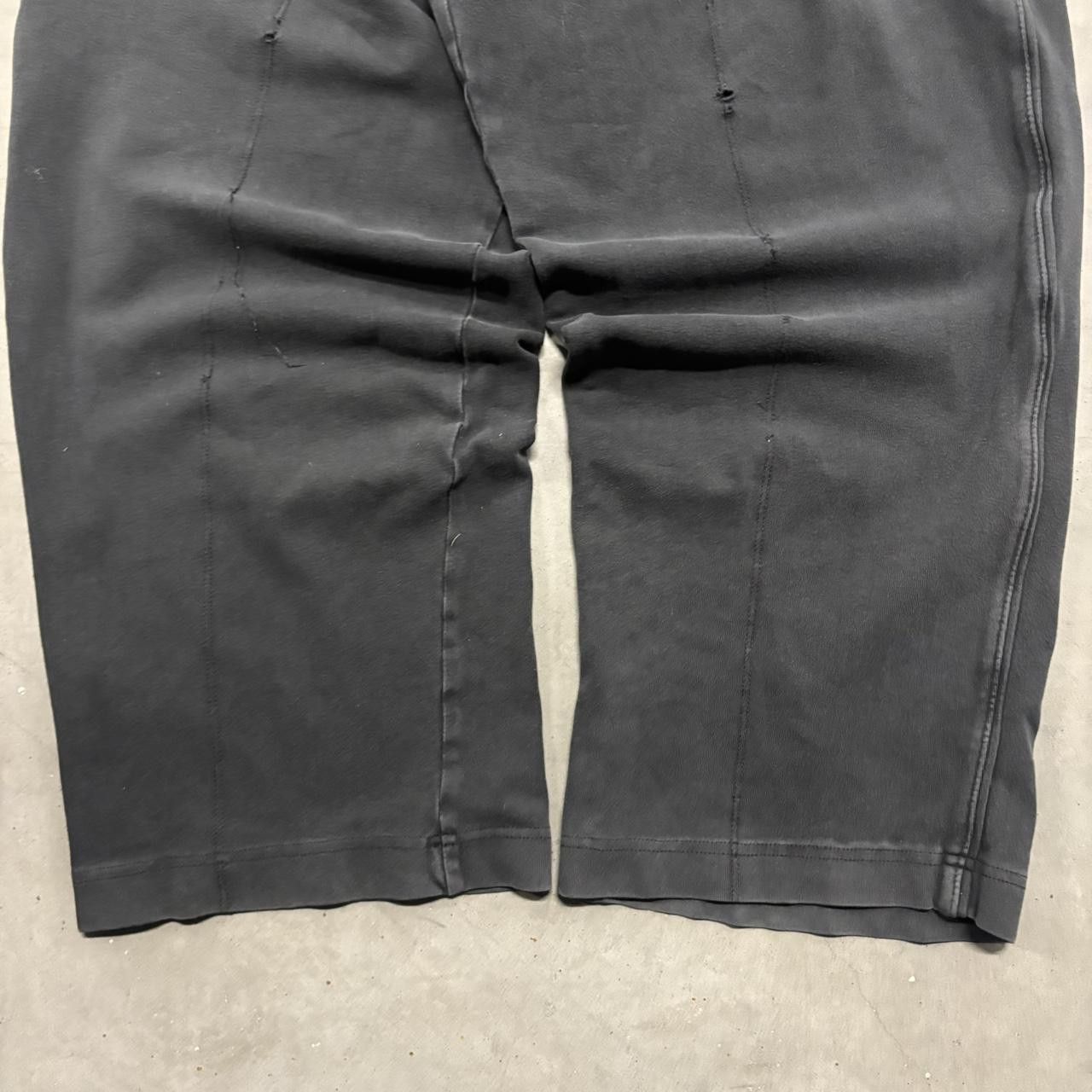 Nike Crazy Vintage Y2K/2000s Baggy Black Nike Sweatpants with adjustable waistband! Size US 32 / EU 48 - 4 Thumbnail