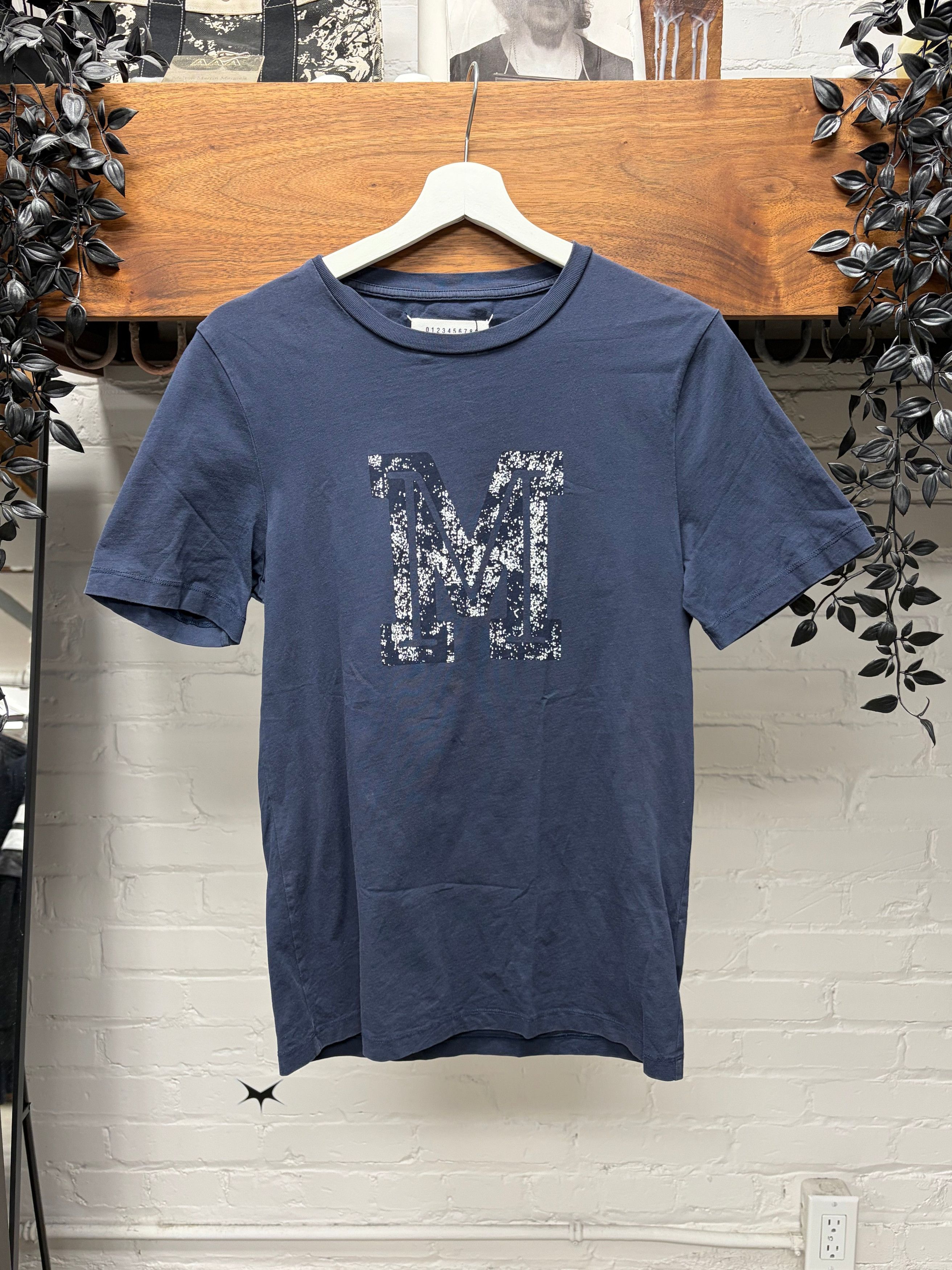 Maison Margiela SS2017 Maison Margiela ‘Varsity Logo’ Navy Blue T-Shirt Size US S / EU 44-46 / 1 - 1 Thumbnail