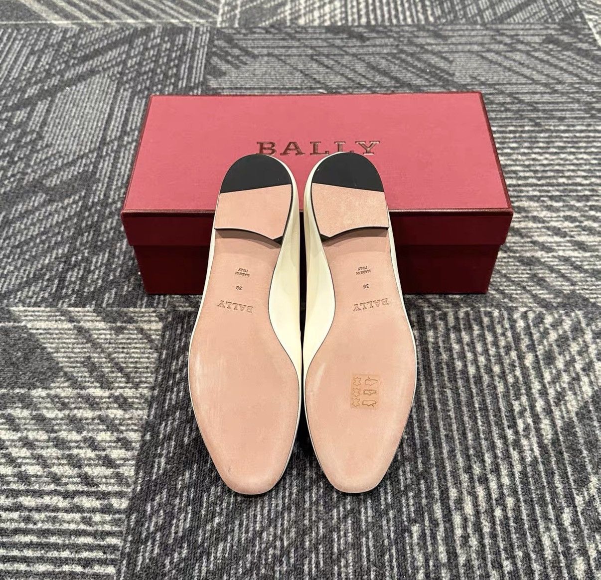 Bally Bally Ellah Flat Loafers J42 Size US 6 / IT 36 - 6 Thumbnail