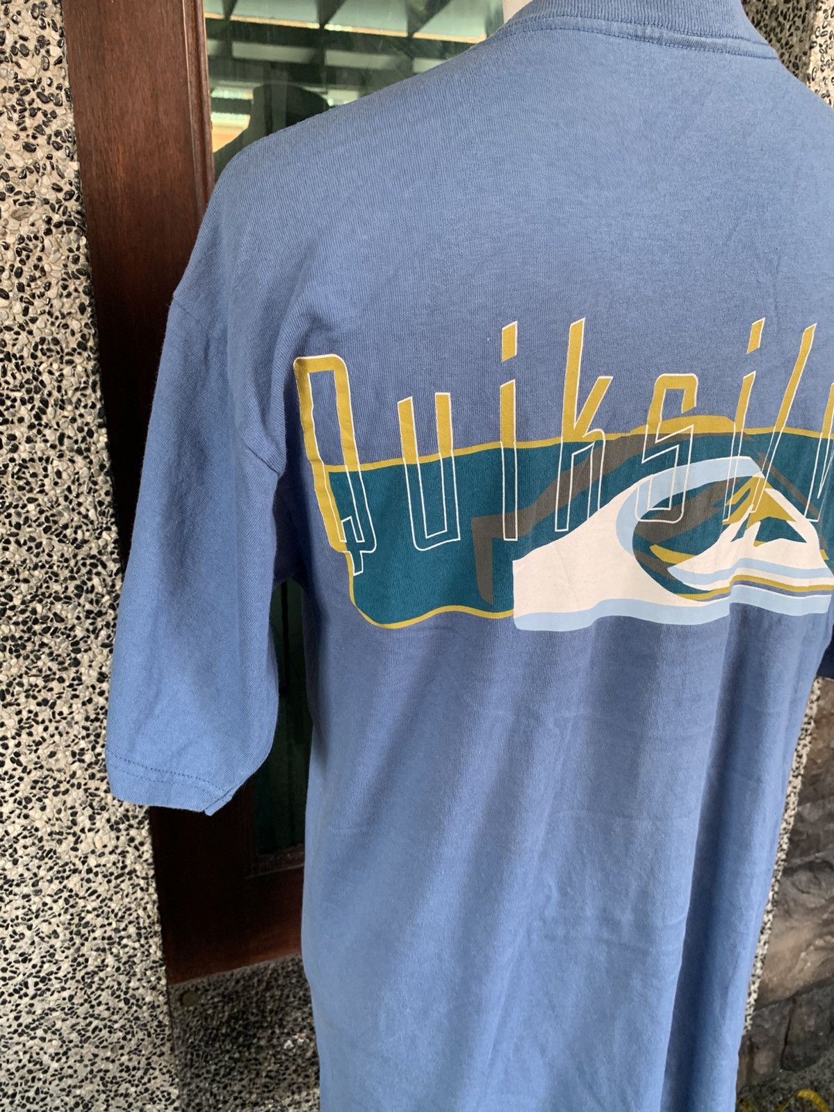 Quiksilver Vintage Quiksilver Surf / Surfing / Surfwear T shirt Size US M / EU 48-50 / 2 - 4 Thumbnail