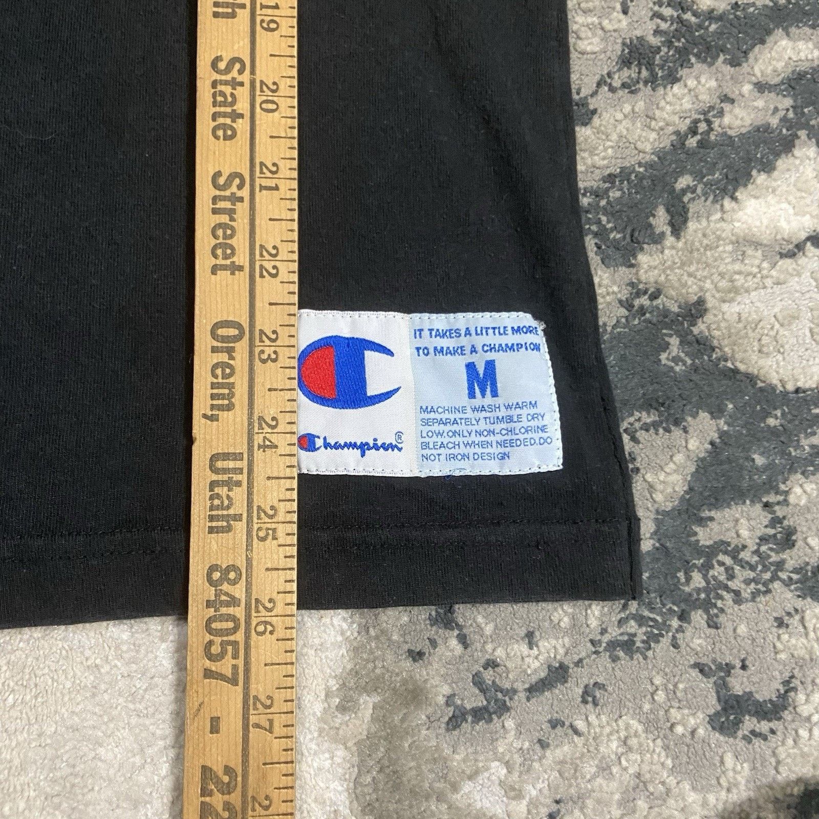 Champion Vintage Champion T-shirt men’s Medium 90s Big C Black Size US M / EU 48-50 / 2 - 4 Thumbnail