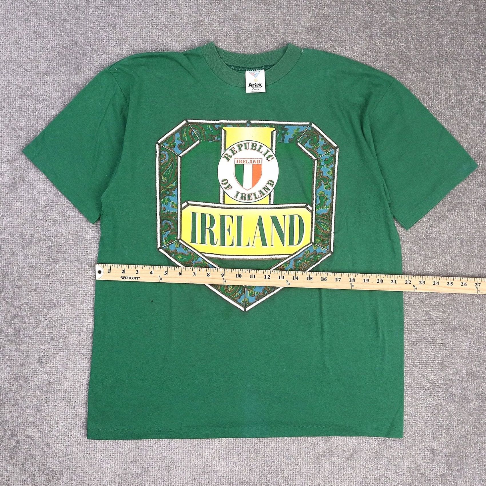 Vintage VINTAGE Republic of Ireland Green Short Sleeve T-Shirt Large Men 80s 90s Regular Cotton Crew Neck Solid Size US L / EU 52-54 / 3 - 4 Thumbnail