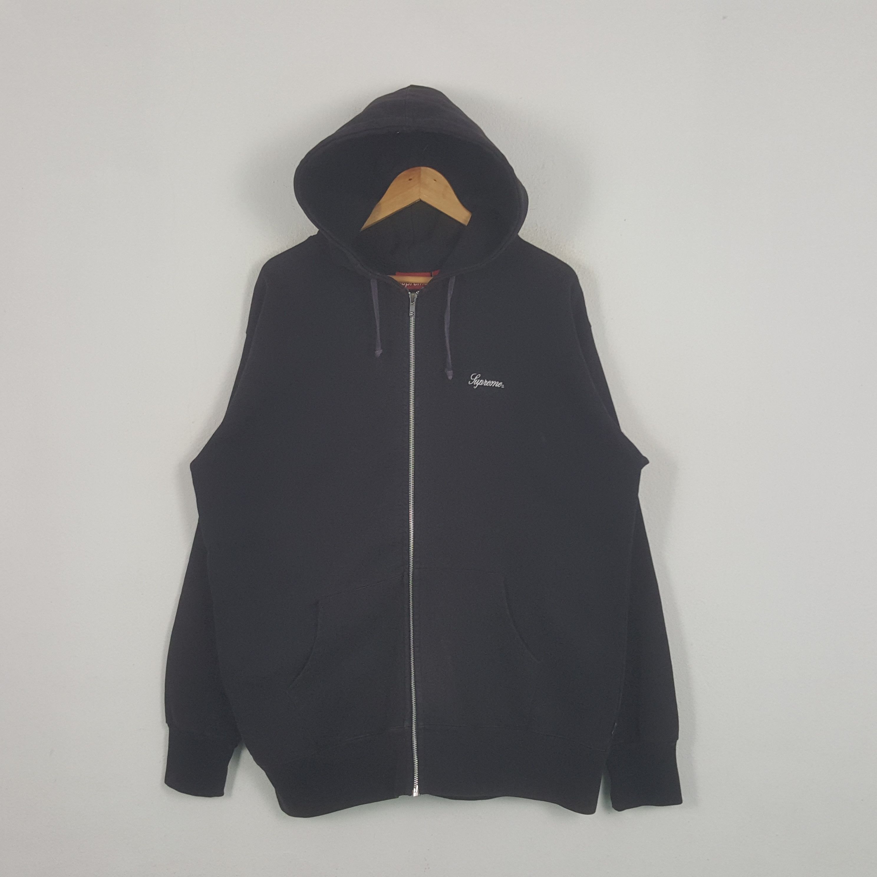 Vintage Supreme American Streetwear Style Hoodies