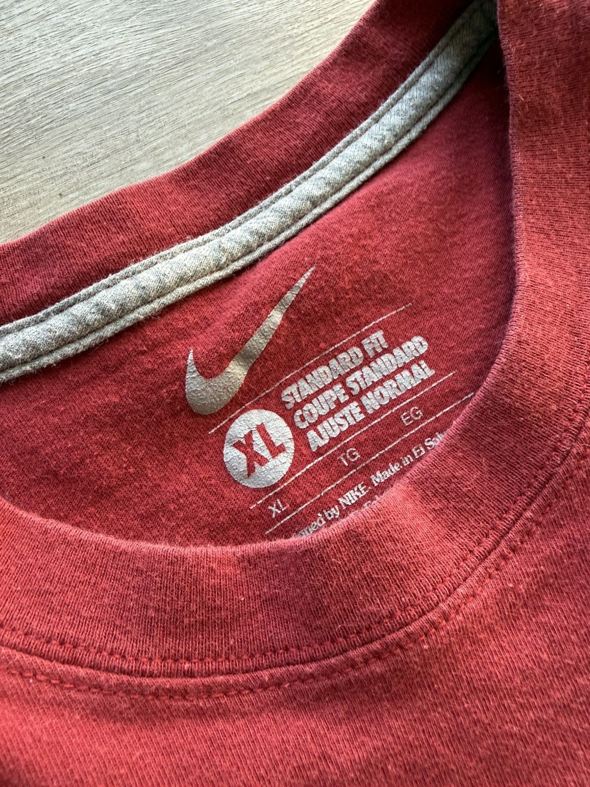 Nike Vintage Nike Swoosh T Shirt Size US XL / EU 56 / 4 - 3 Thumbnail