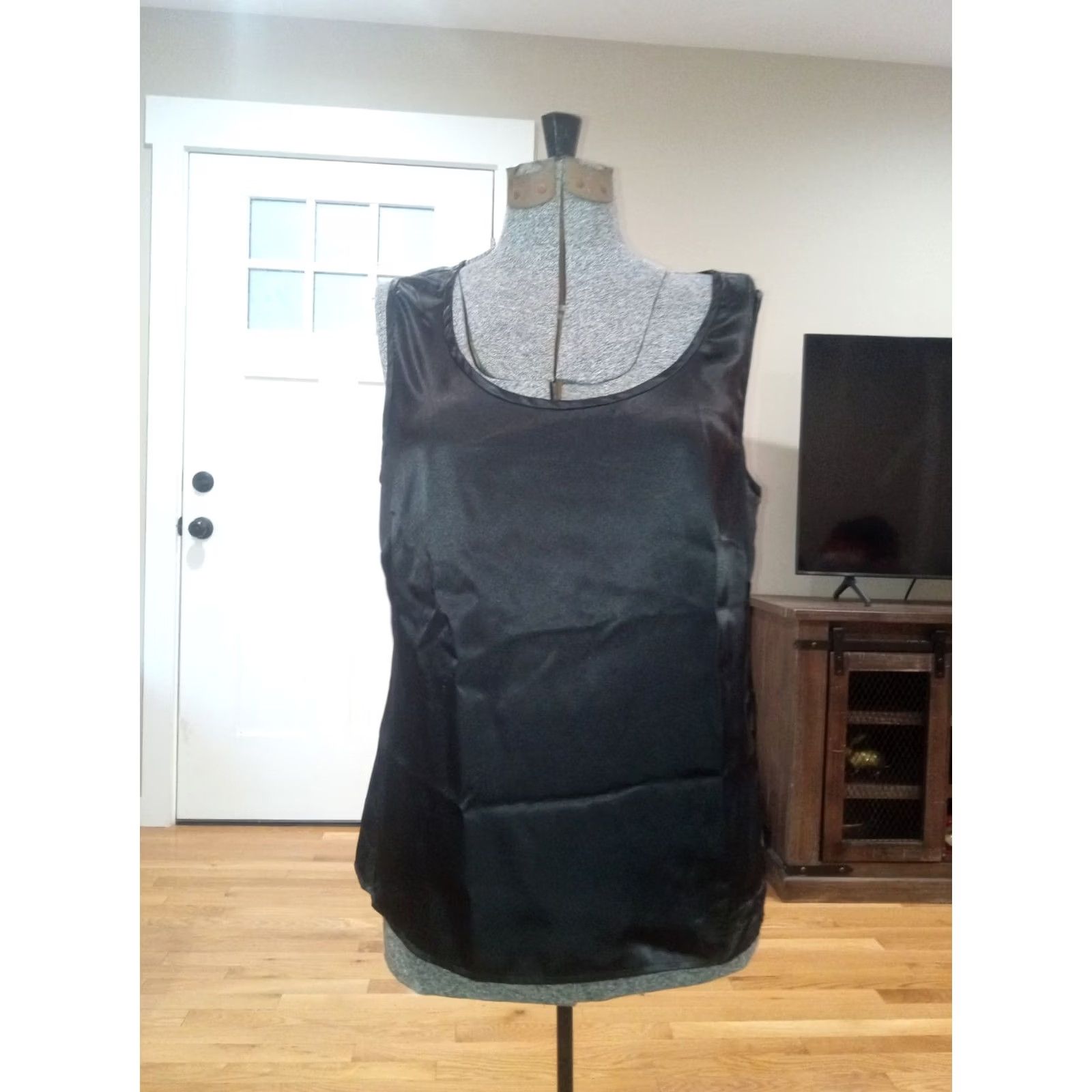 Kasper KASPER Women's Tank Top Sequin Solid Black 100% Polyester Lightweight Sleeveless Crew Neck Regular Size S Size S / US 4 / IT 40 - 2 Thumbnail