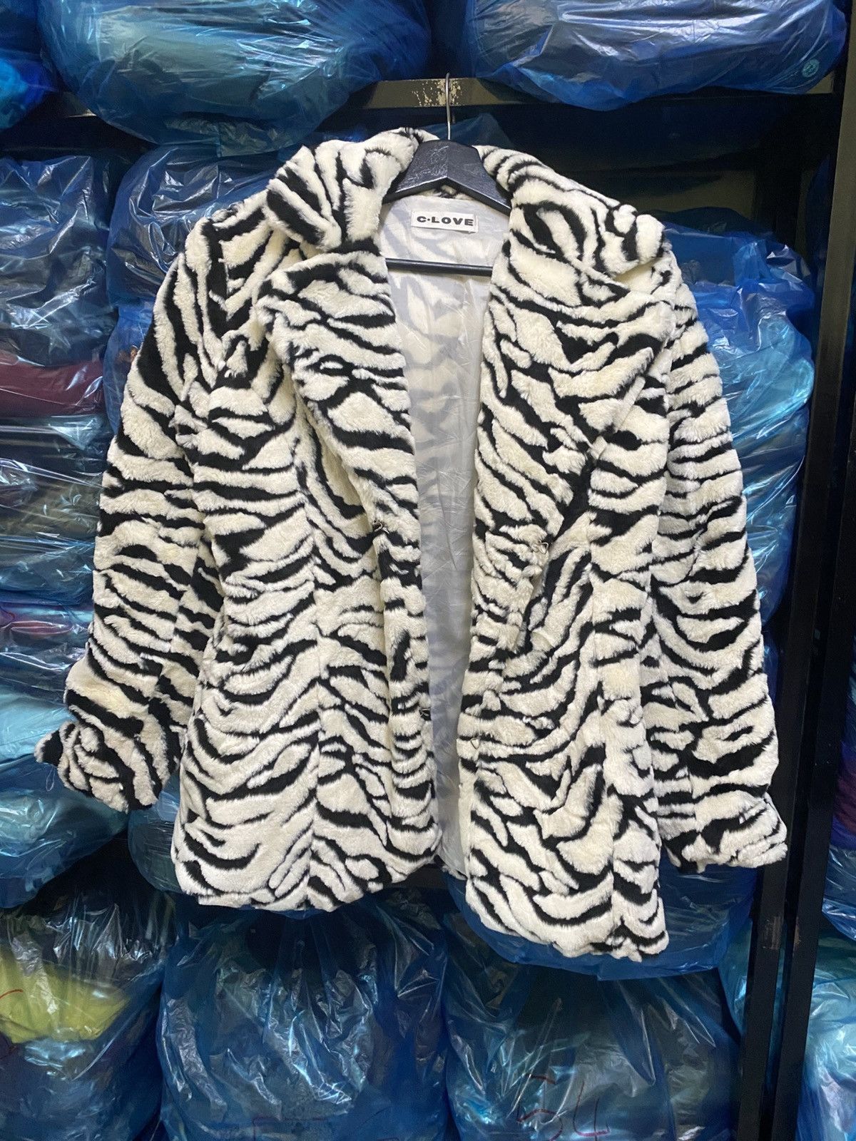 Other Vintage Zebra Print Faux Fur Coat – Bold Statement Outerwear Size M / US 6-8 / IT 42-44 - 6 Thumbnail