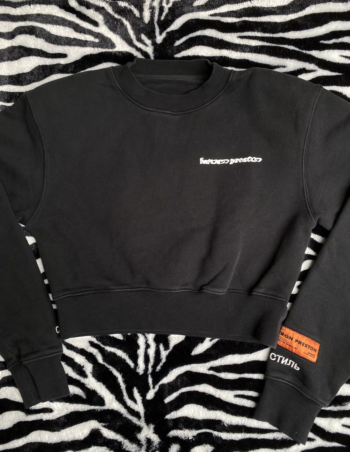 Heron Preston Heron Preston Cropped Sweatshirt with Shoulder Pads Size S / US 4 / IT 40 - 17 Thumbnail