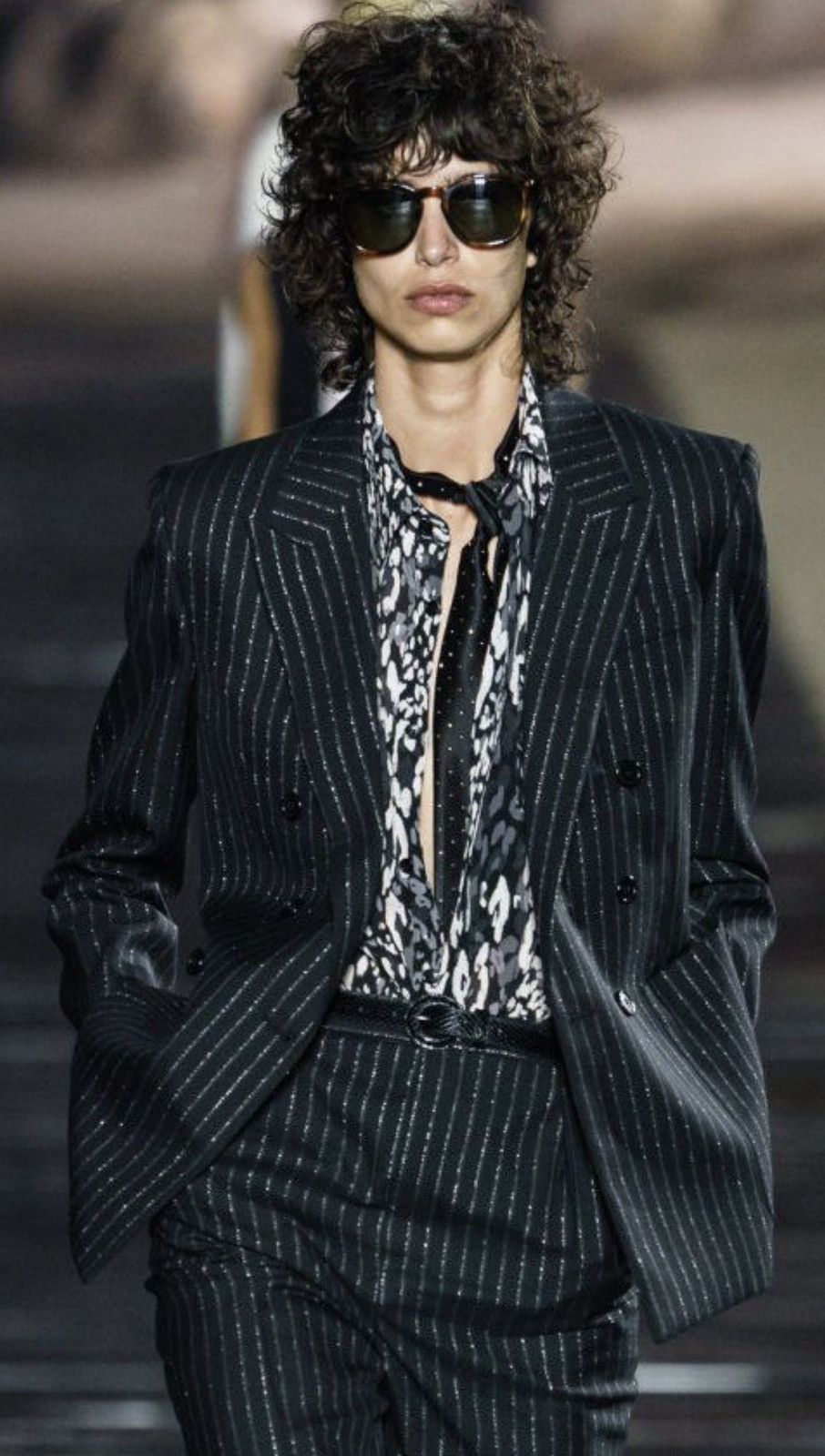 Saint Laurent Paris Snow leopard print crepe shirt size 40 Size US M / EU 48-50 / 2 - 1 Thumbnail