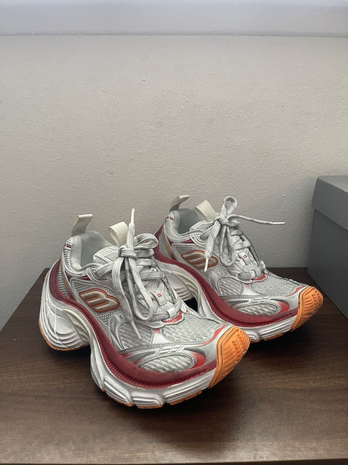 Balenciaga Balenciaga 10XL Sneakers Size US 5 / IT 35 - 1 Thumbnail