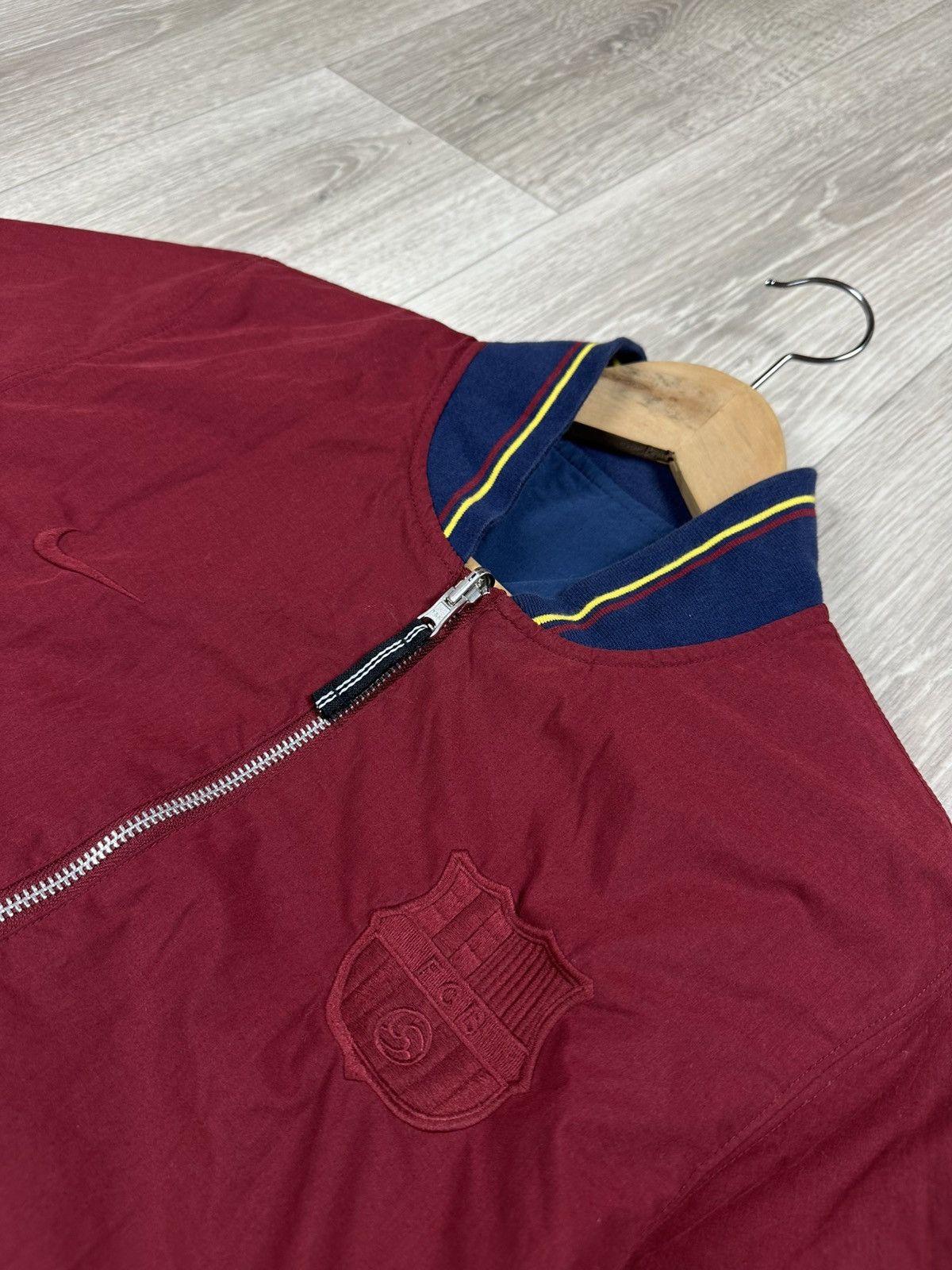 Nike Vintage Nike Barcelona Bomber Jacket Reversible Size S Size US S / EU 44-46 / 1 - 6 Thumbnail