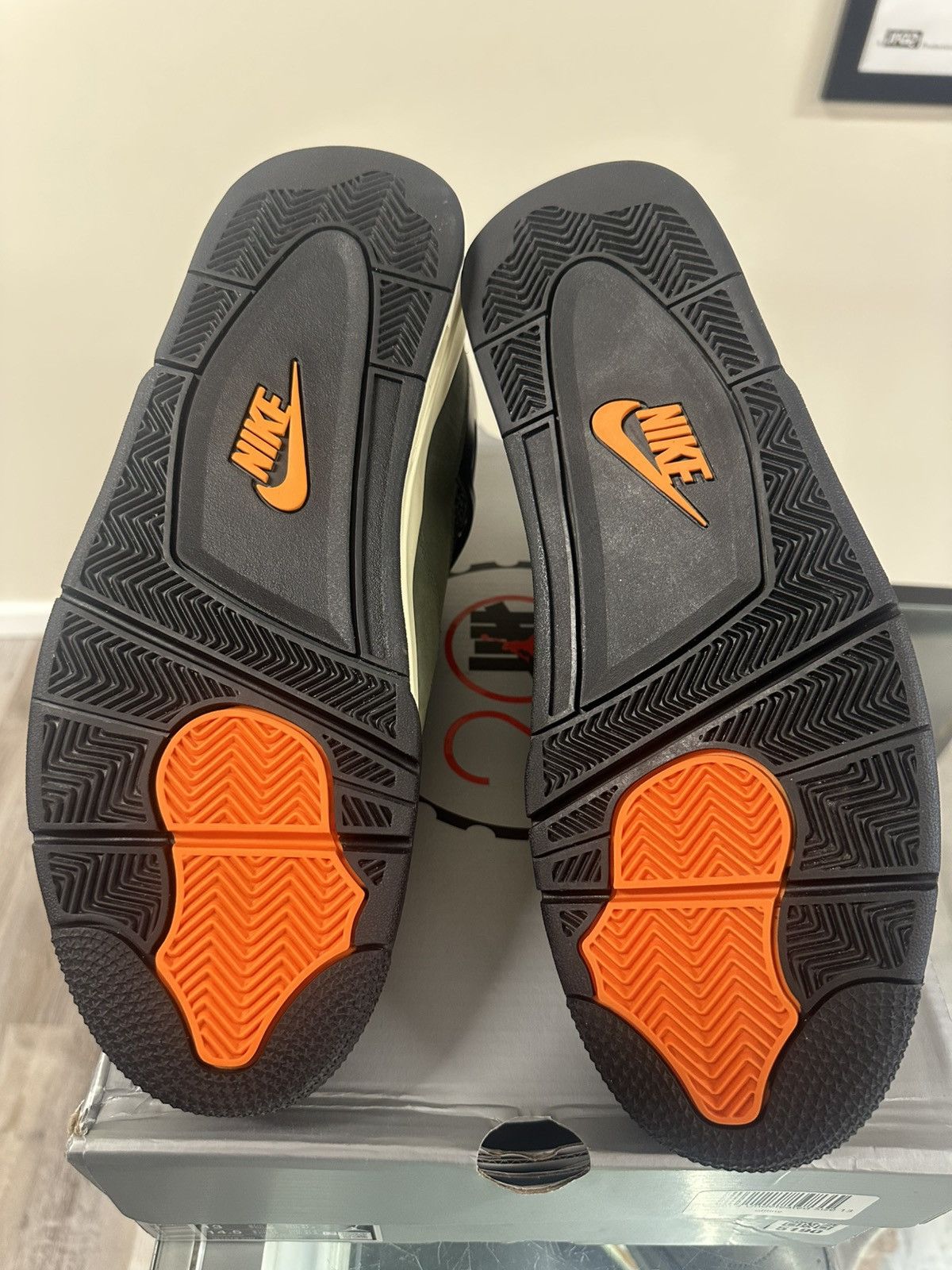 Jordan Brand × Undefeated Jordan 4 Undefeated Size US 13 / EU 46 - 7 Thumbnail