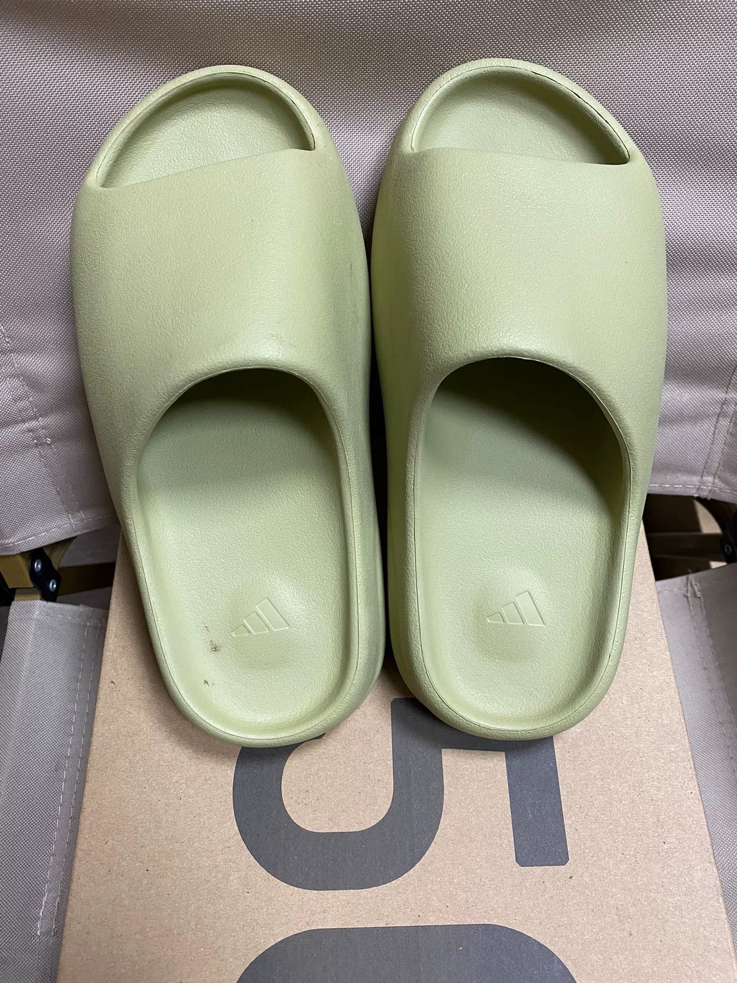 Yeezy Yeezy Green Lowtop Sneakers 40 Men Size US 7.5 / EU 40-41 - 1 Thumbnail